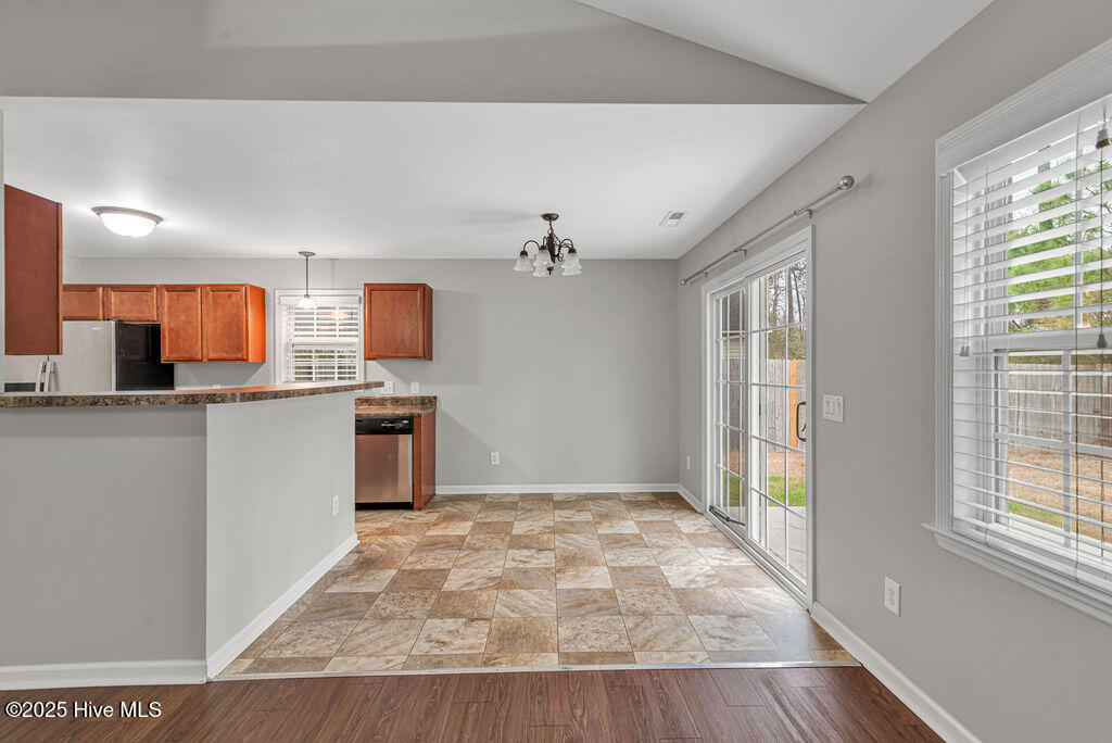 713 Savannah Drive Property Photo 6