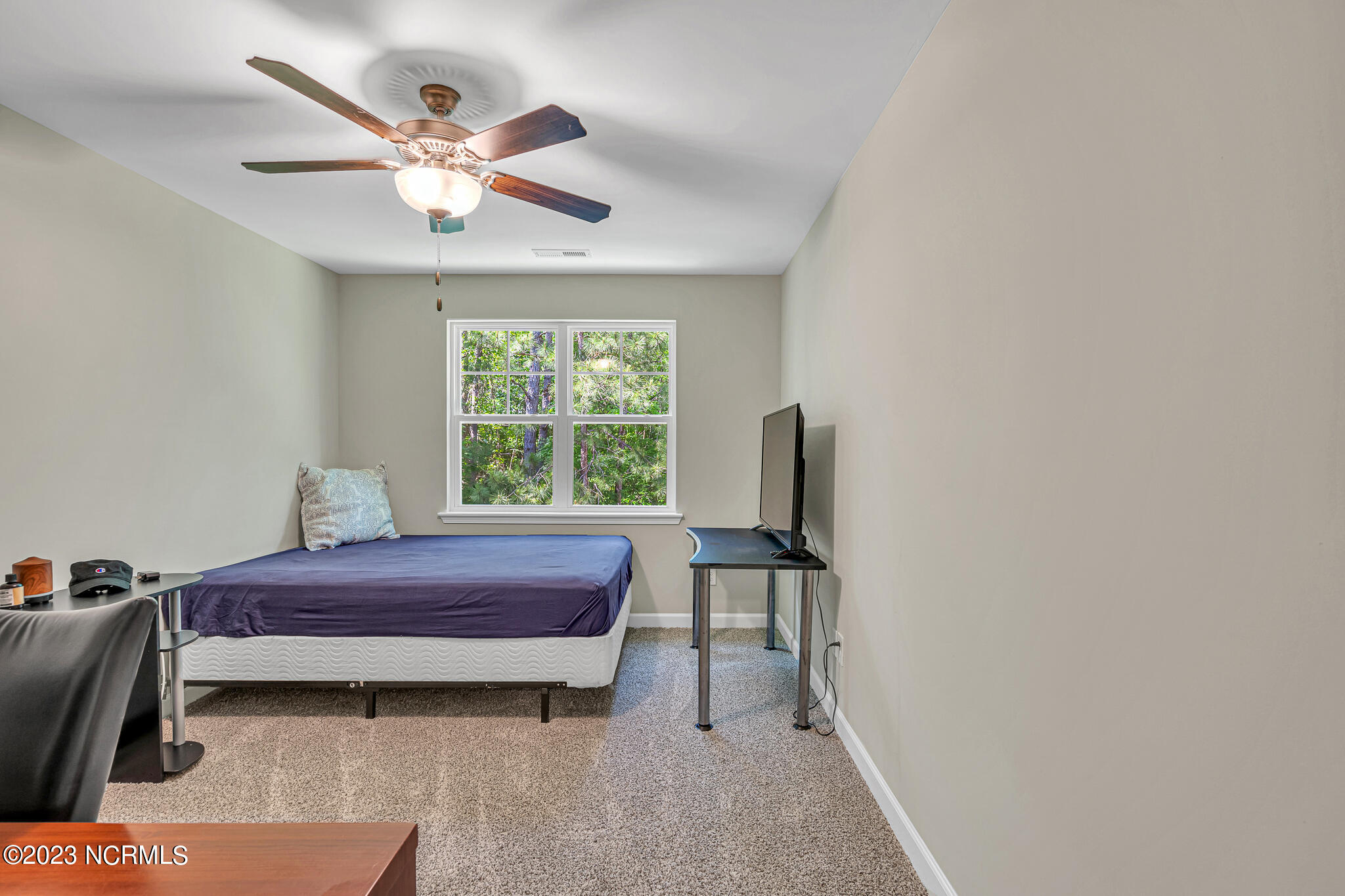 14 Jaydn Drive W Property Photo 16