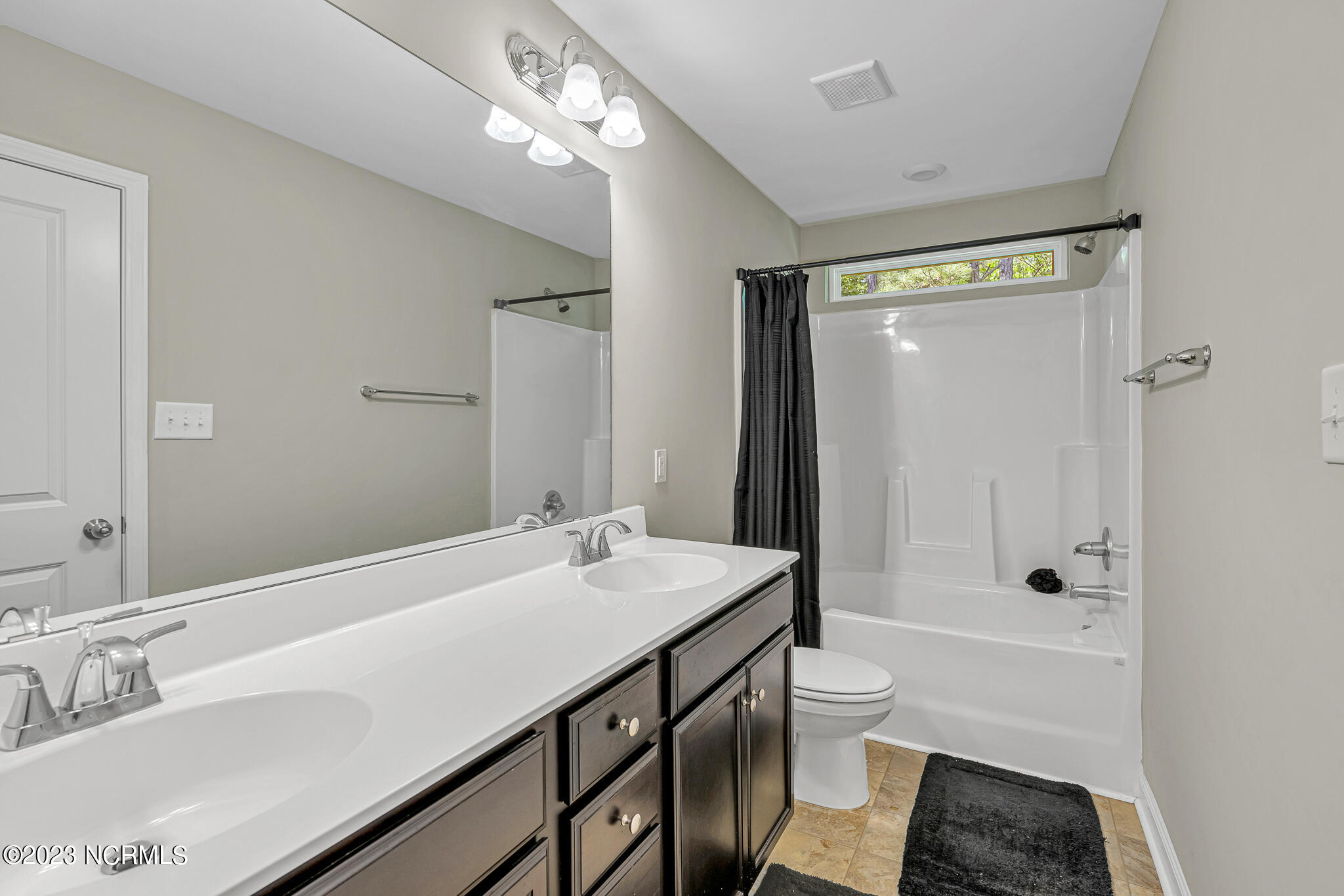 14 Jaydn Drive W Property Photo 18