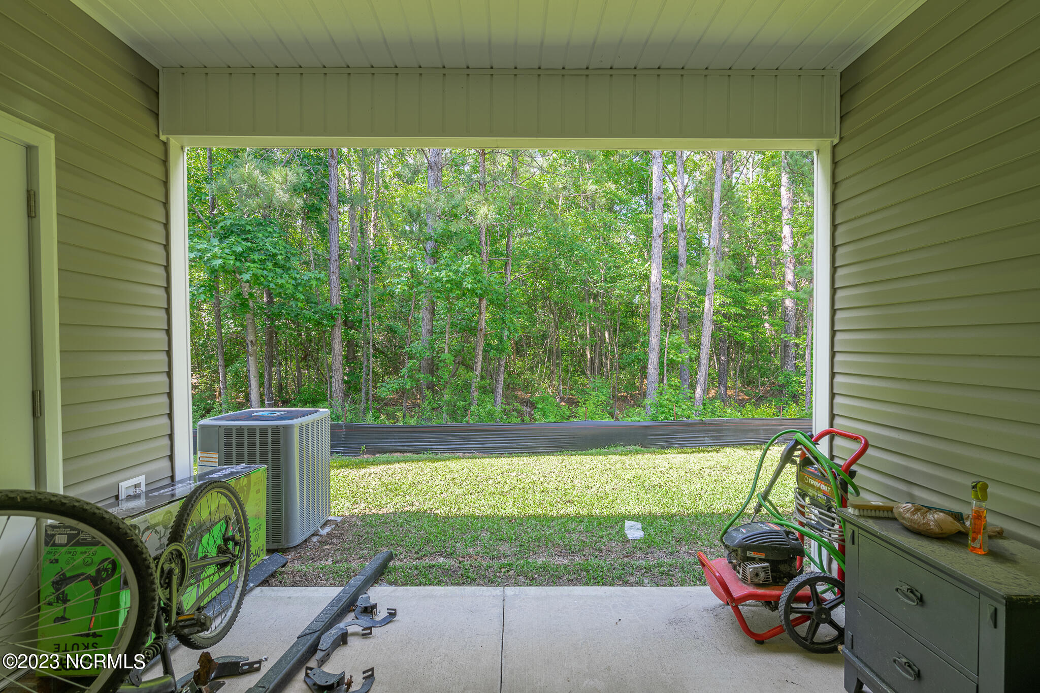 14 Jaydn Drive W Property Photo 21