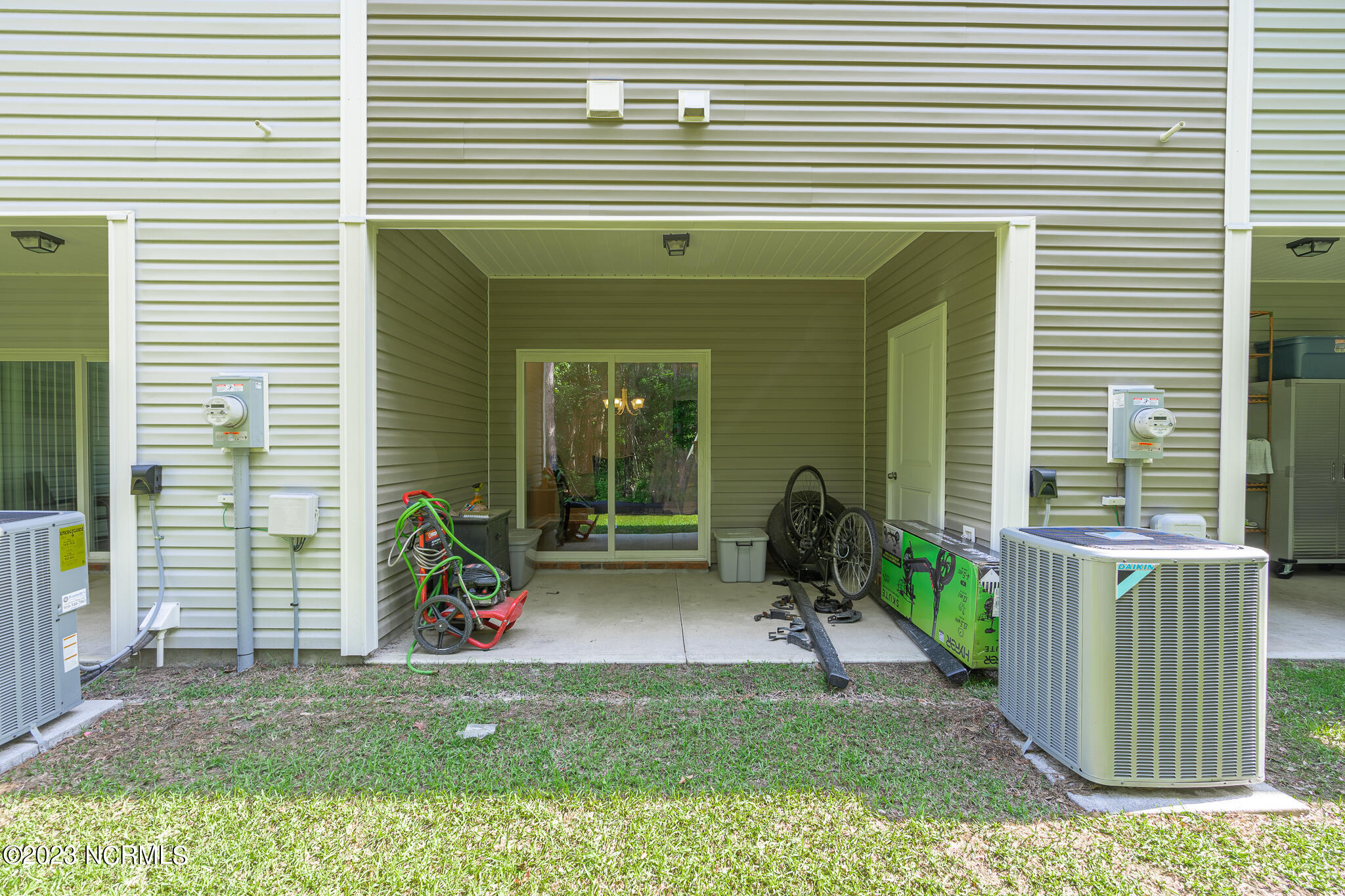 14 Jaydn Drive W Property Photo 22