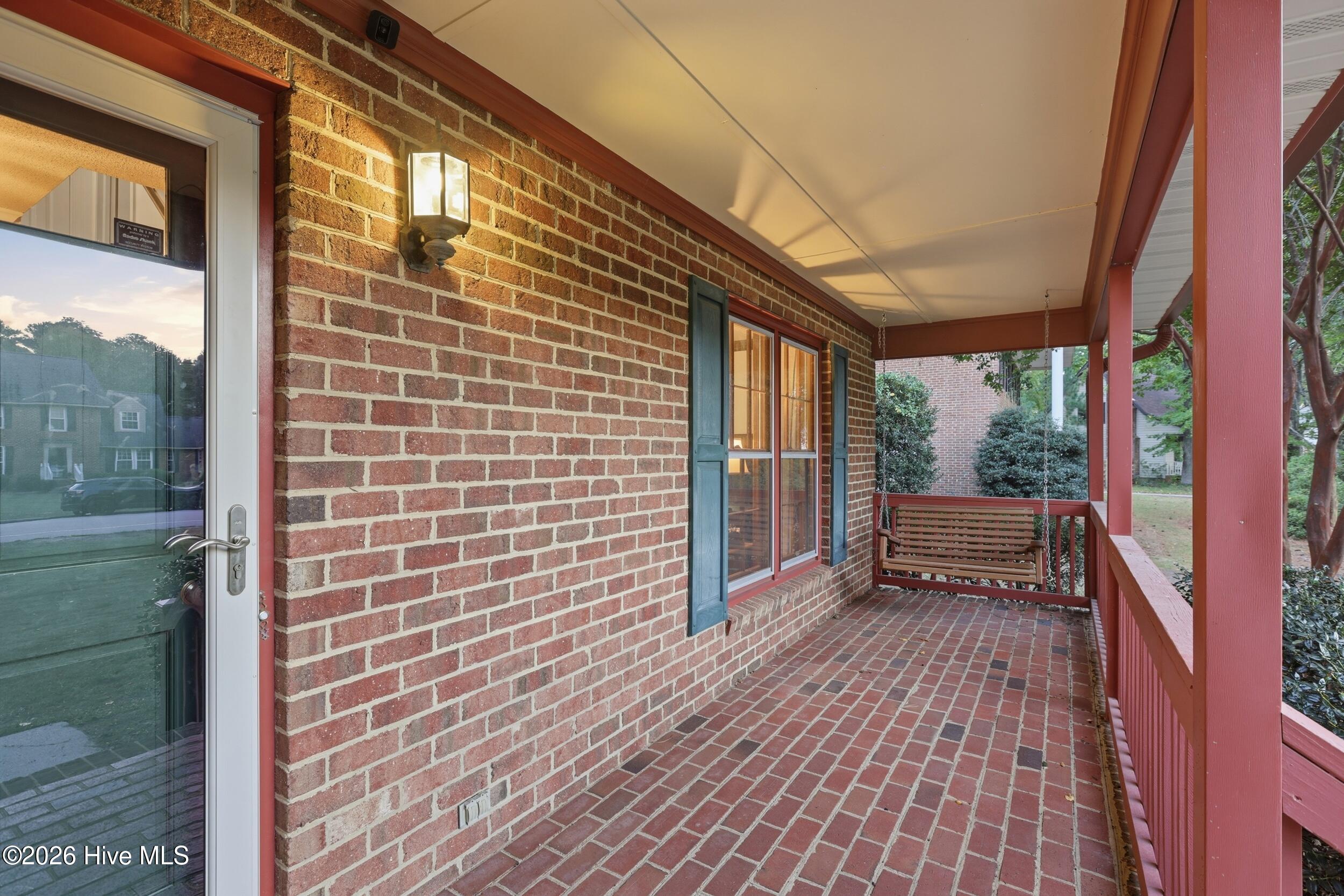 503 Crestline Boulevard Property Photo 2