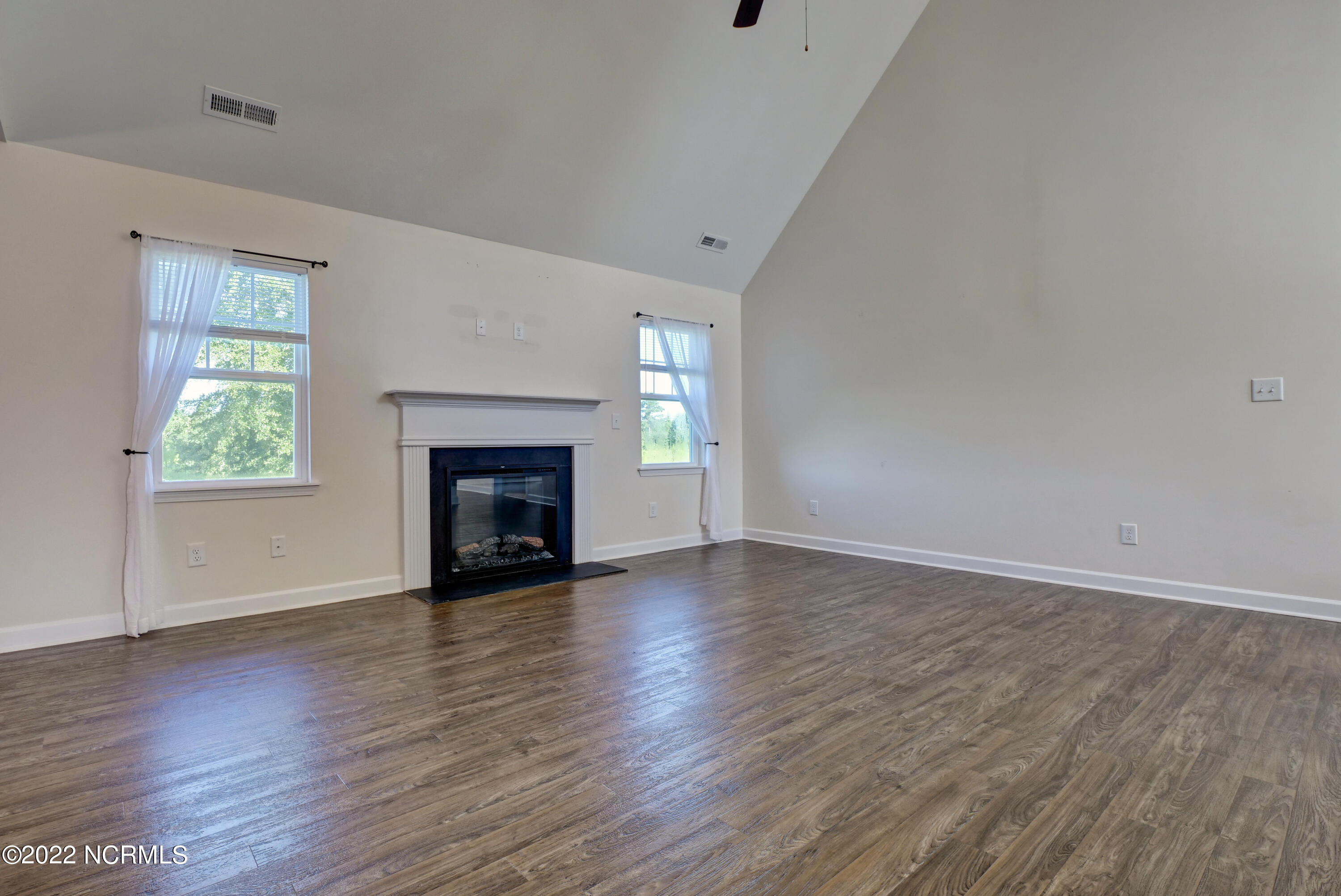 109 Easton Drive Property Photo 8