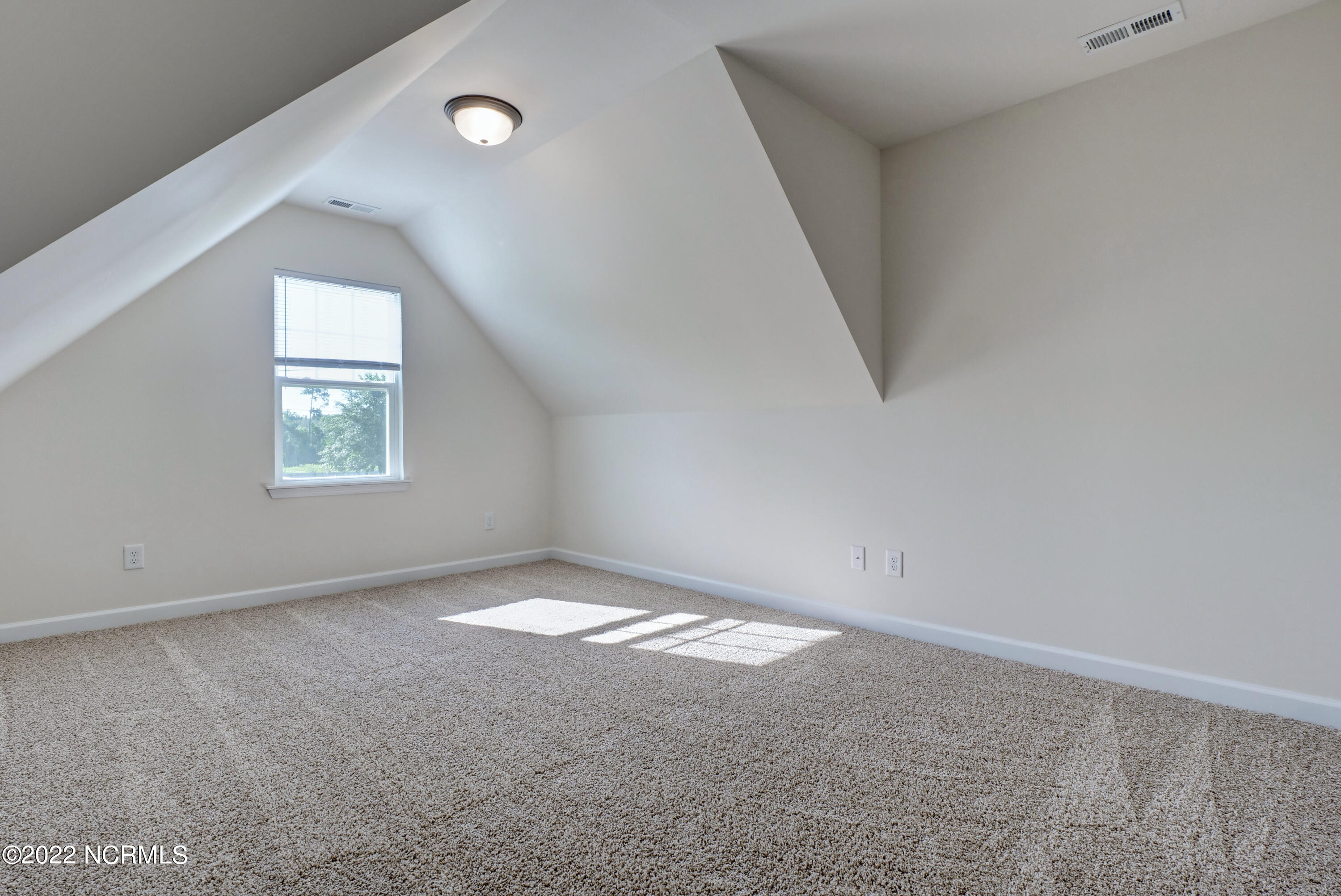 109 Easton Drive Property Photo 24