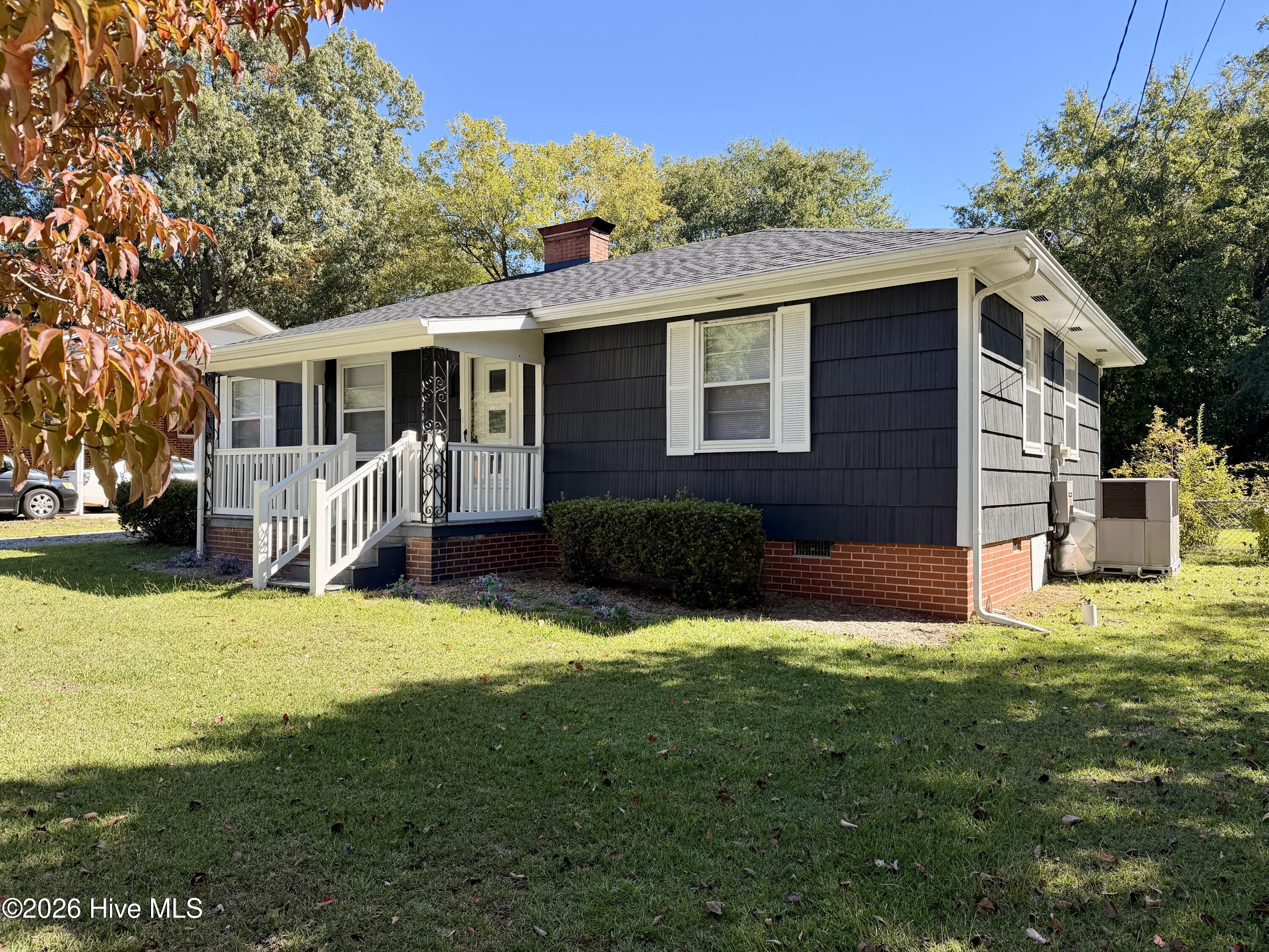 910 Pittman Street Property Photo 2