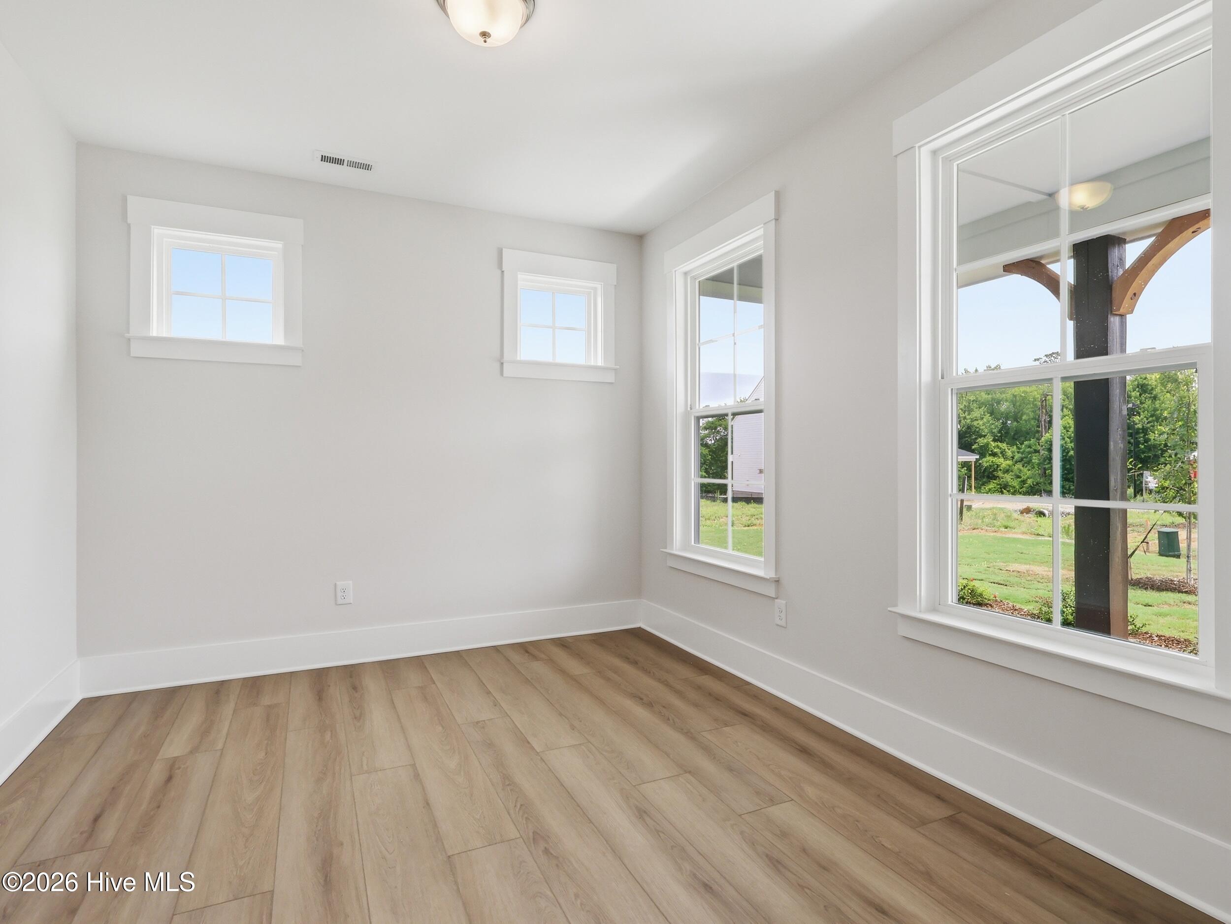 325 Oak Meadow Lane Property Photo 3