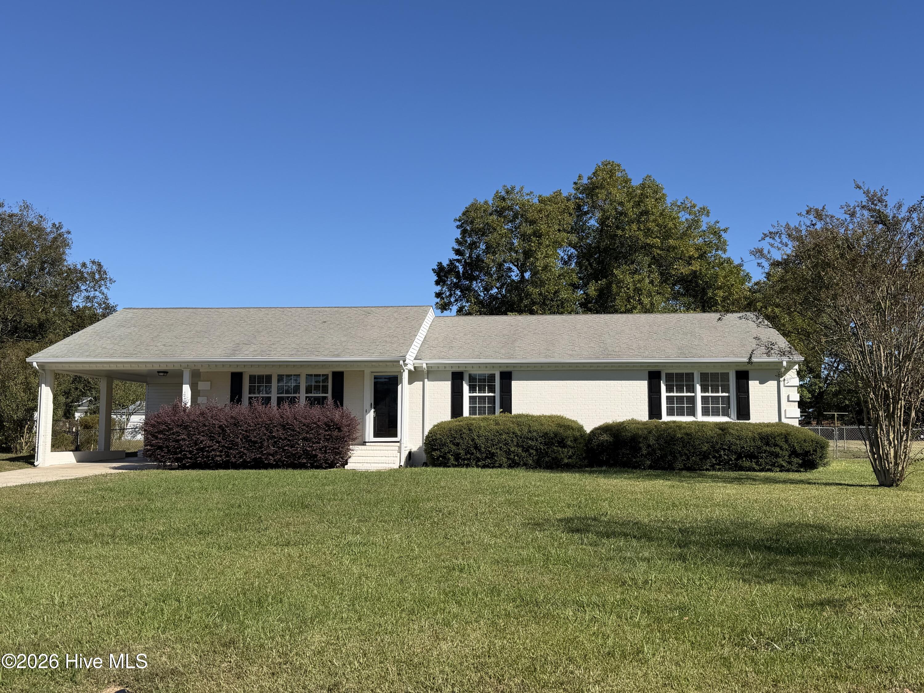 726 Rosewood Road Property Photo 1