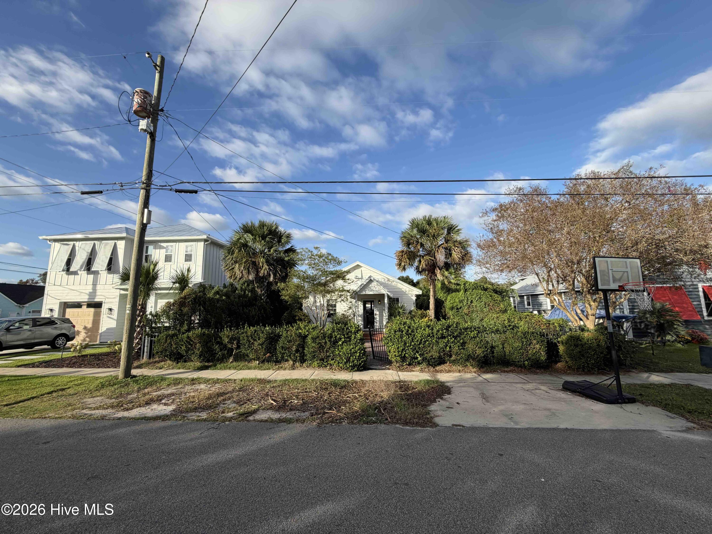 416 Raleigh Avenue Property Photo 2