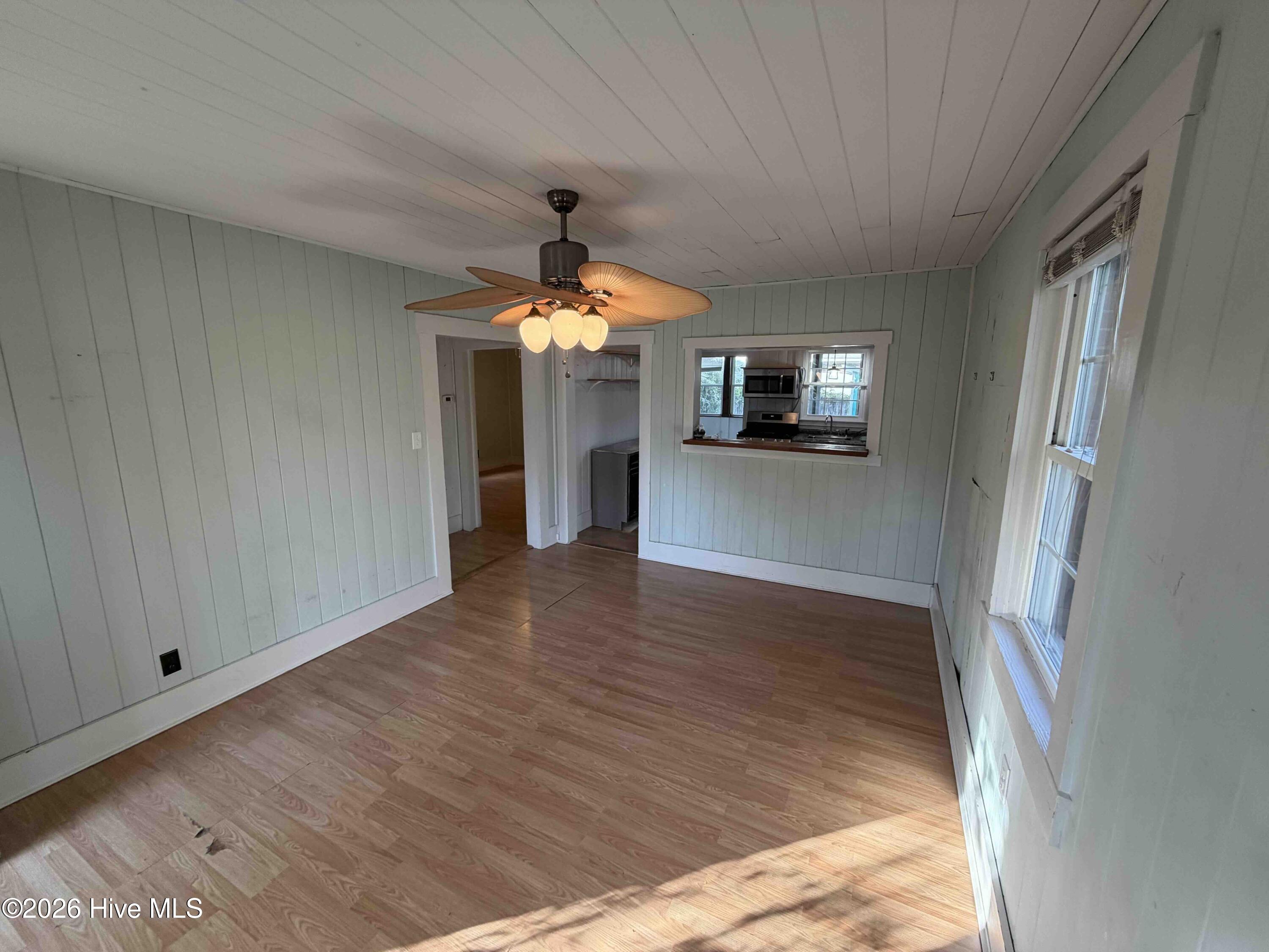 416 Raleigh Avenue Property Photo 4