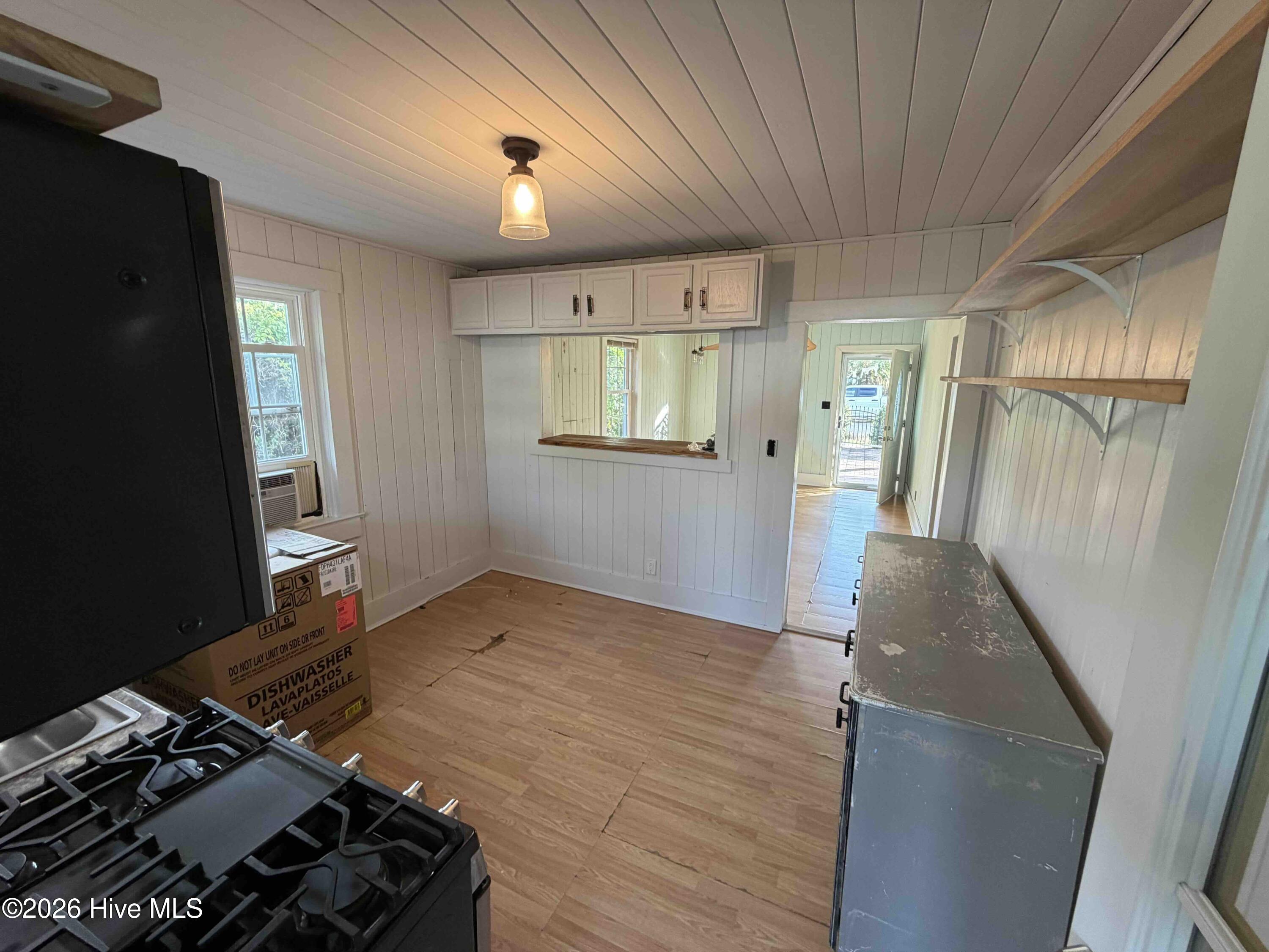 416 Raleigh Avenue Property Photo 6