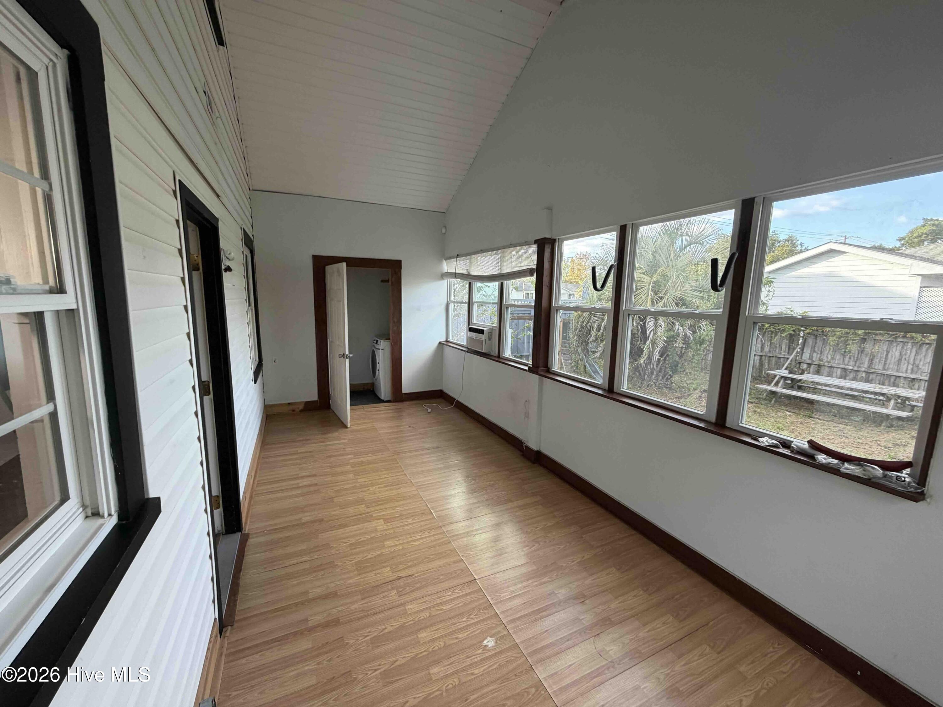 416 Raleigh Avenue Property Photo 8
