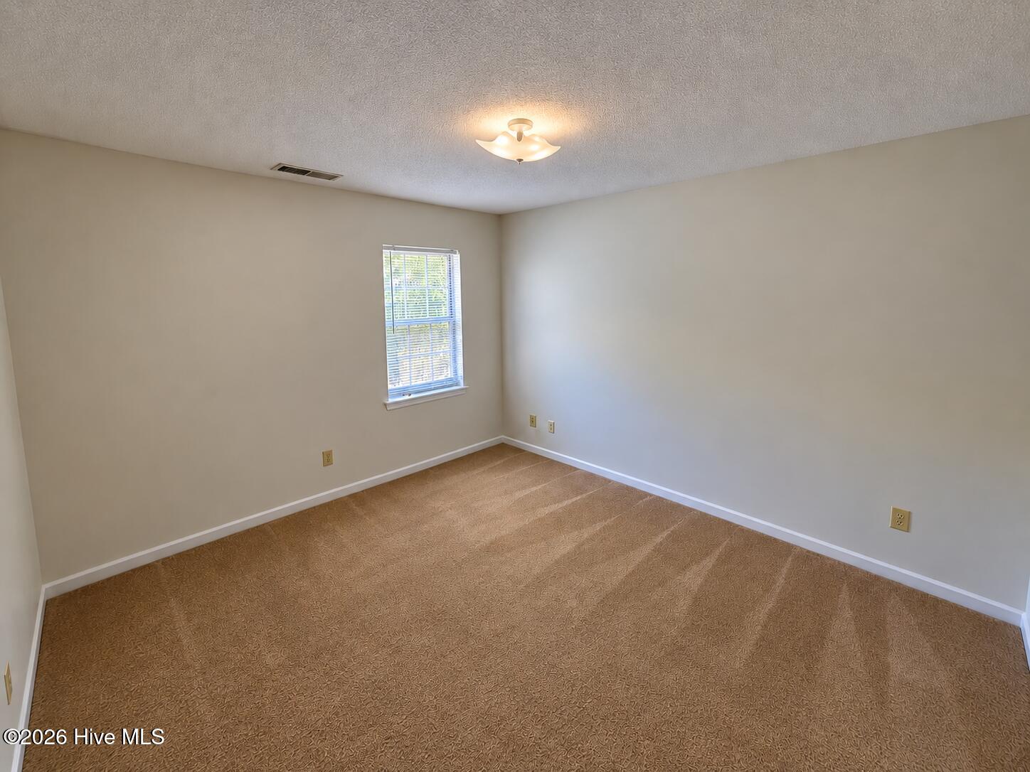 102 Easy Street Property Photo 9