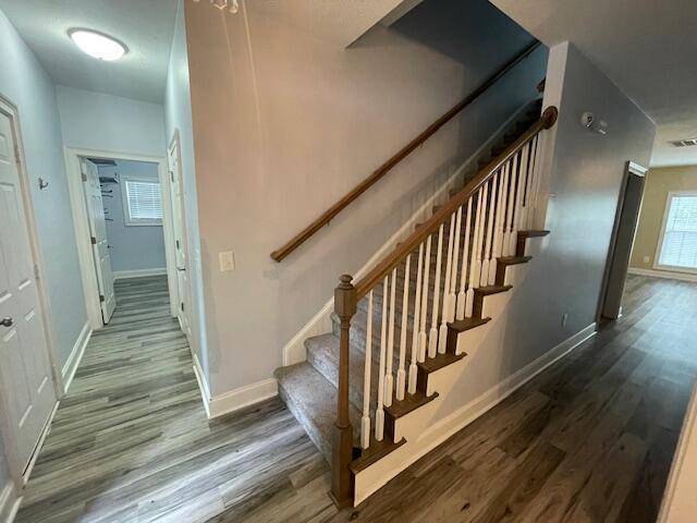 129 Bay Meadows Drive Sw Property Photo 3