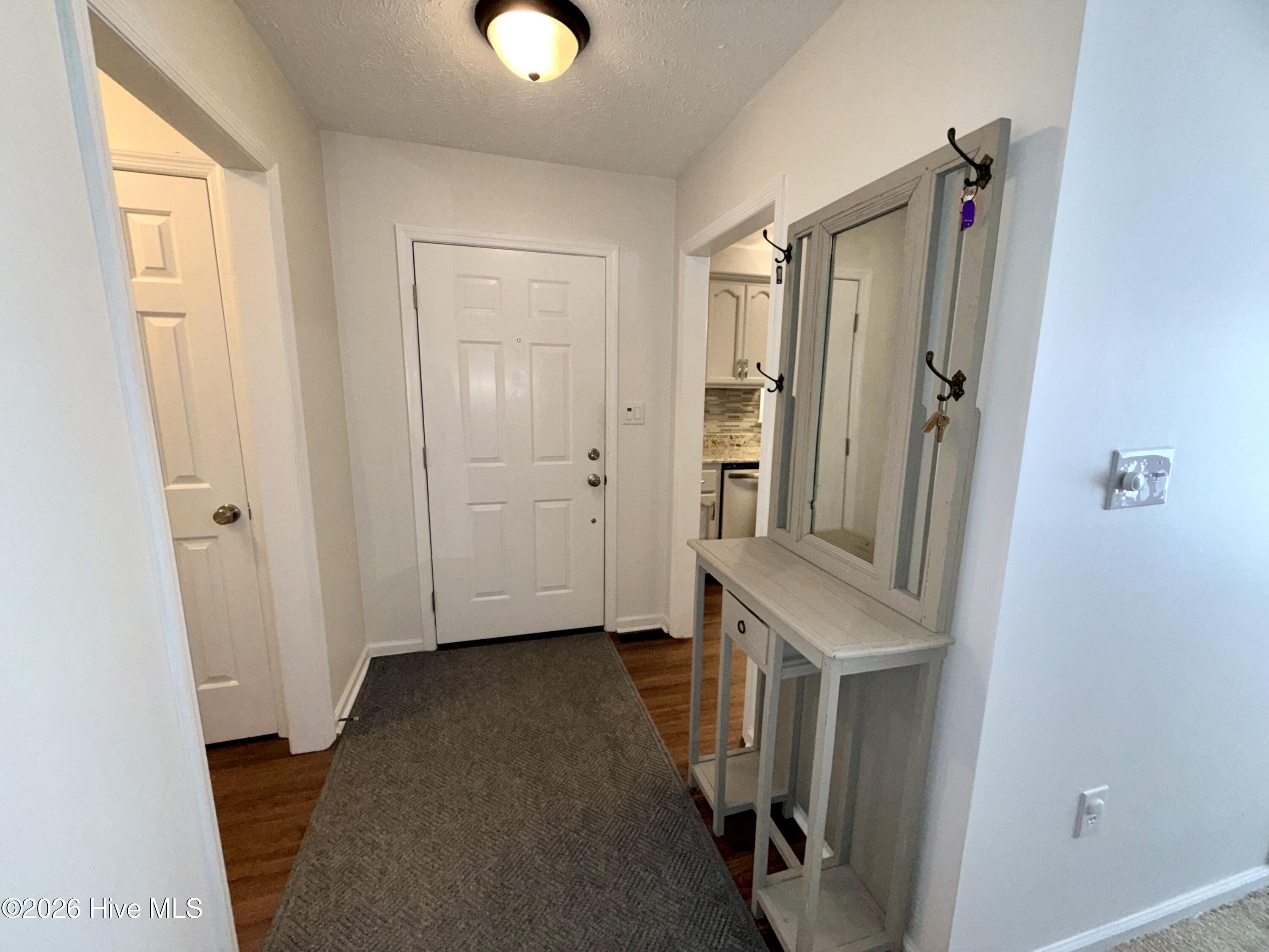 1004 Old Charleston Circle Property Photo 6