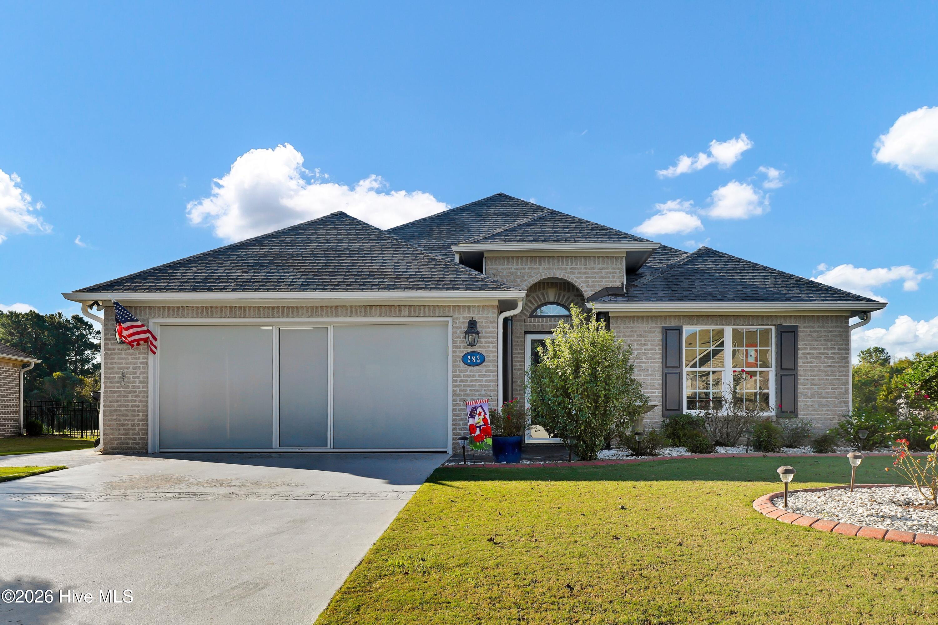 282 Castle Bay Drive Property Photo 2