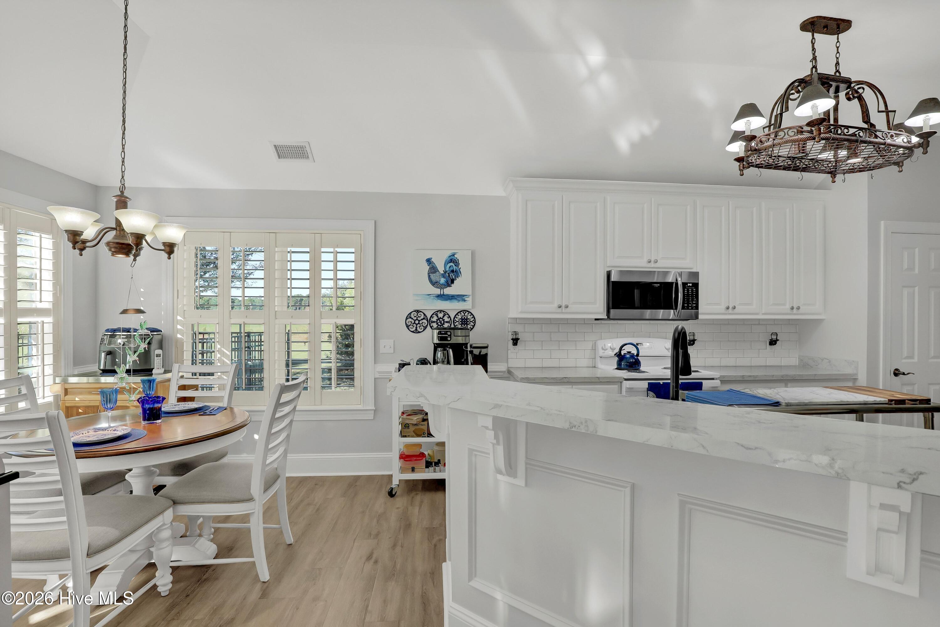 282 Castle Bay Drive Property Photo 10