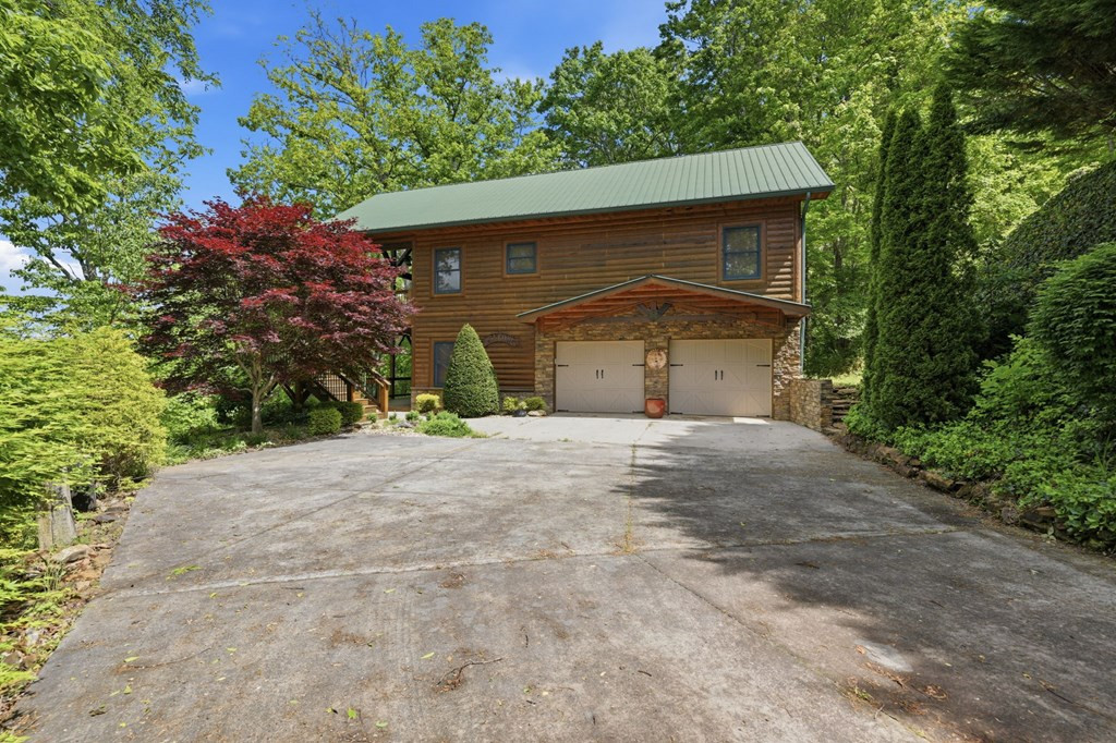 97 Sugarwood Drive Property Photo 9