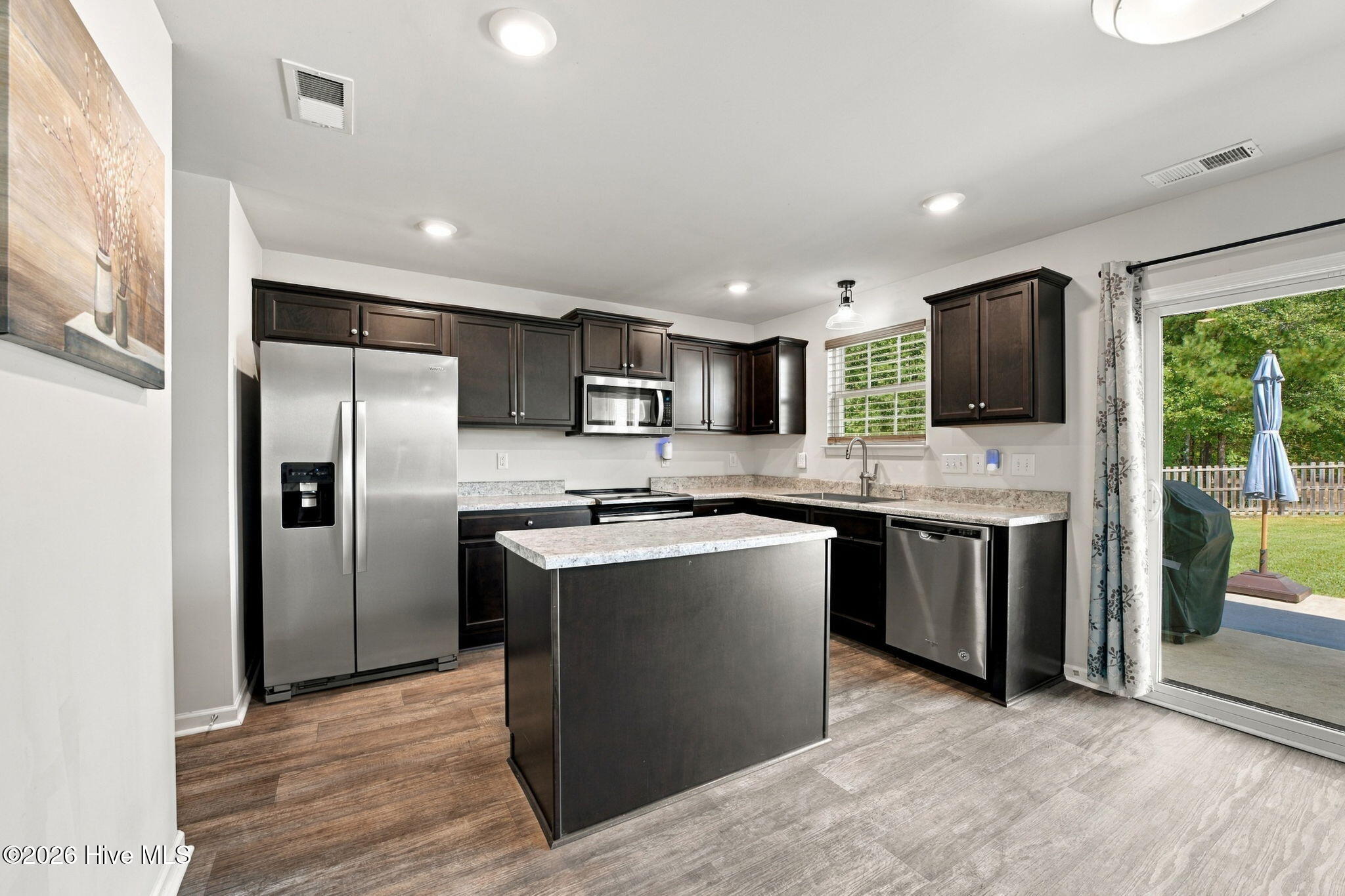 342 Tina Mae Drive Property Photo 3