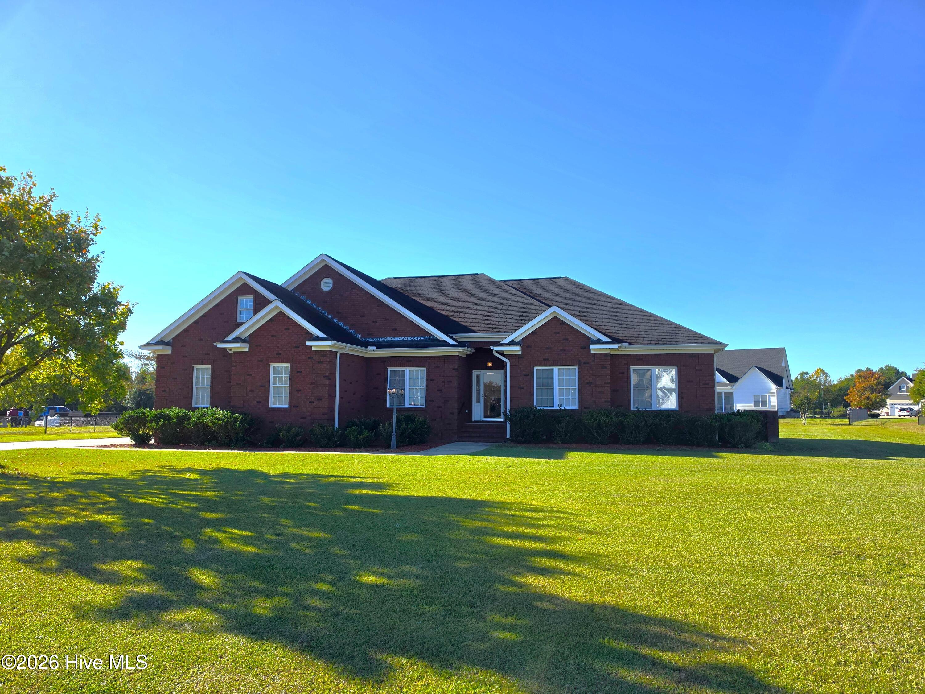102 Trailwater Drive Property Photo 1
