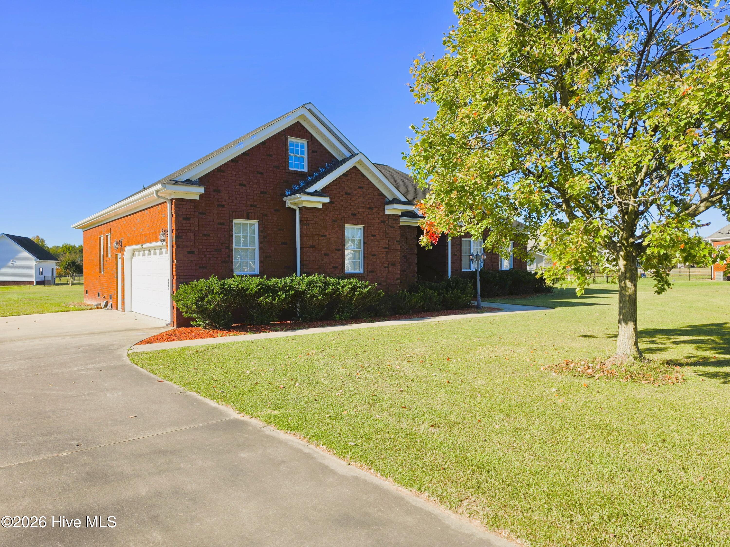 102 Trailwater Drive Property Photo 5