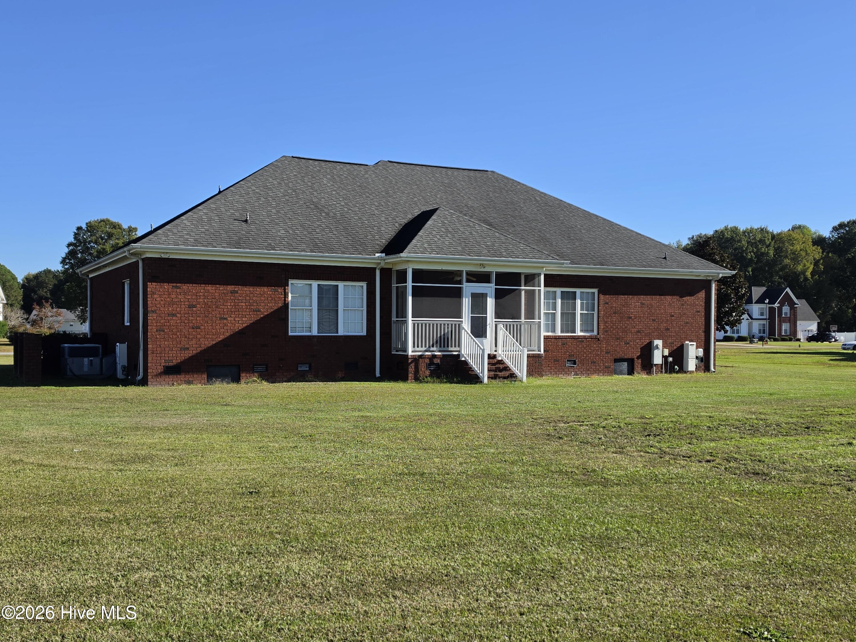 102 Trailwater Drive Property Photo 7