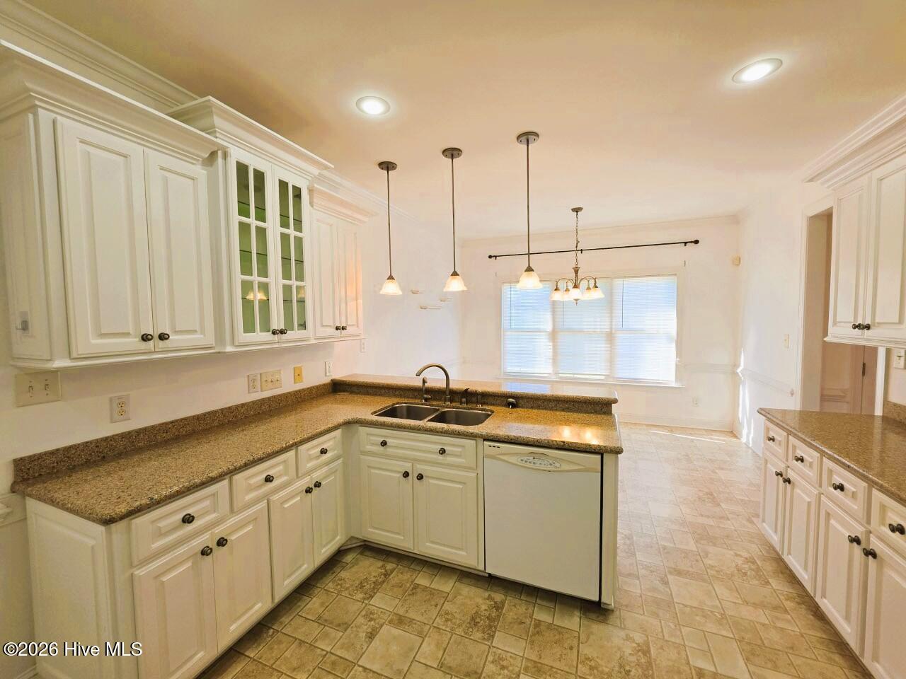 102 Trailwater Drive Property Photo 16