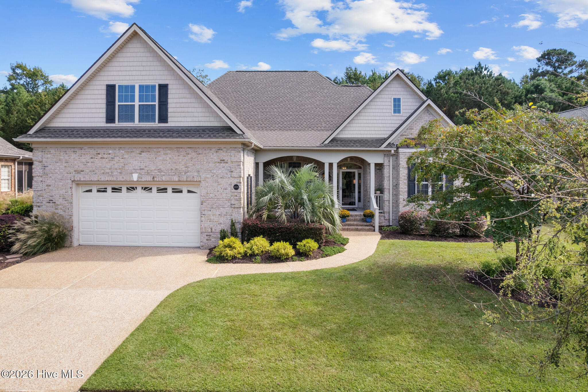 1009 Leesburg Drive Property Photo 1