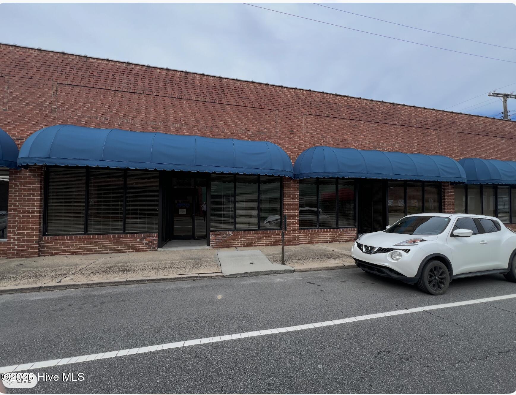100 W Elizabeth Street Property Photo 1