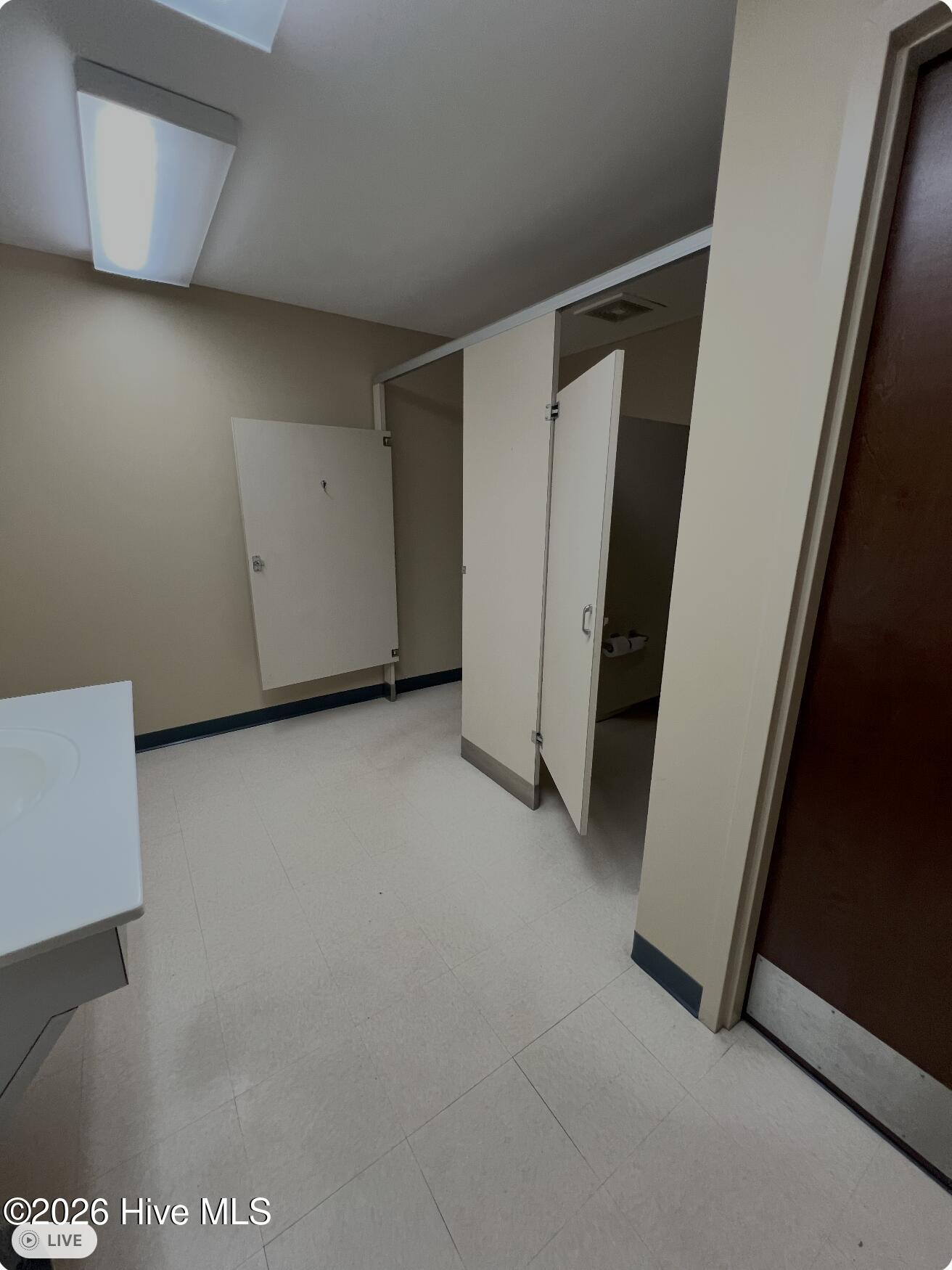 100 W Elizabeth Street Property Photo 15