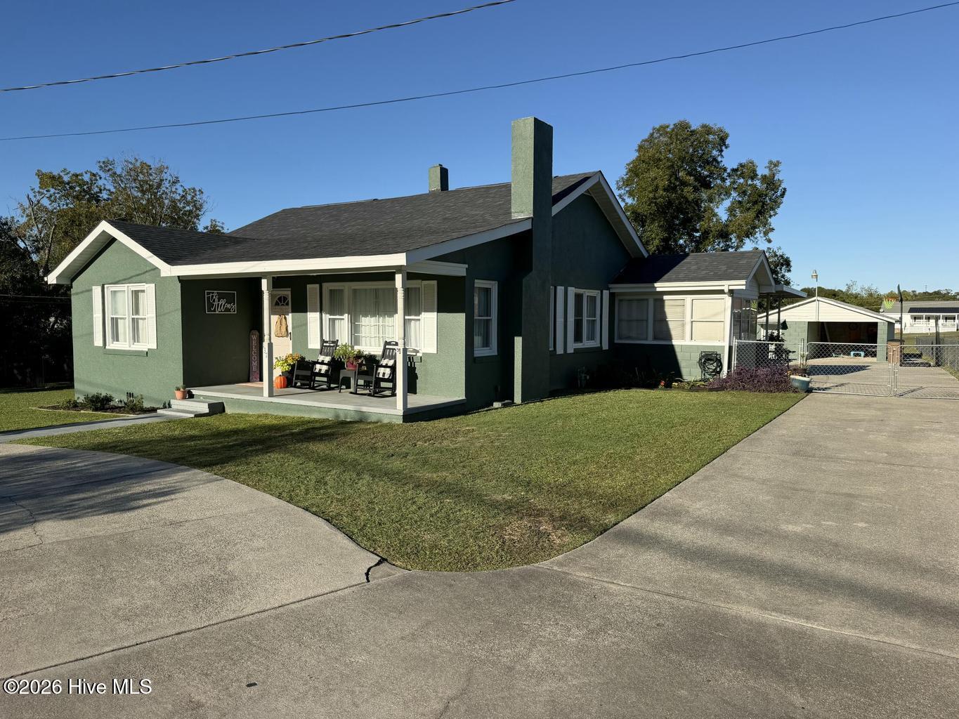 137 Dixie Clay Road Property Photo 2