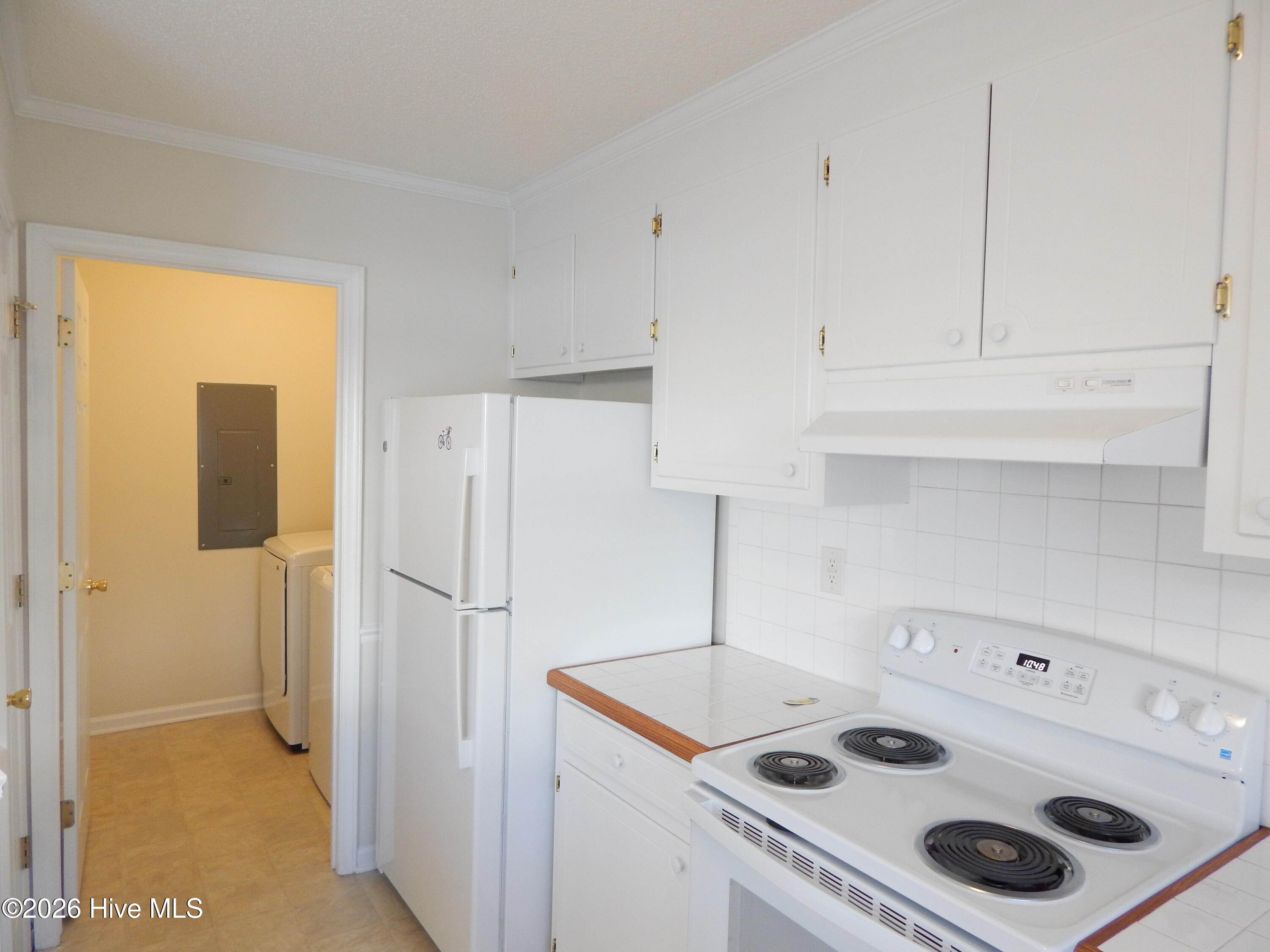 2120 Flagstone Court E2 Property Photo 9
