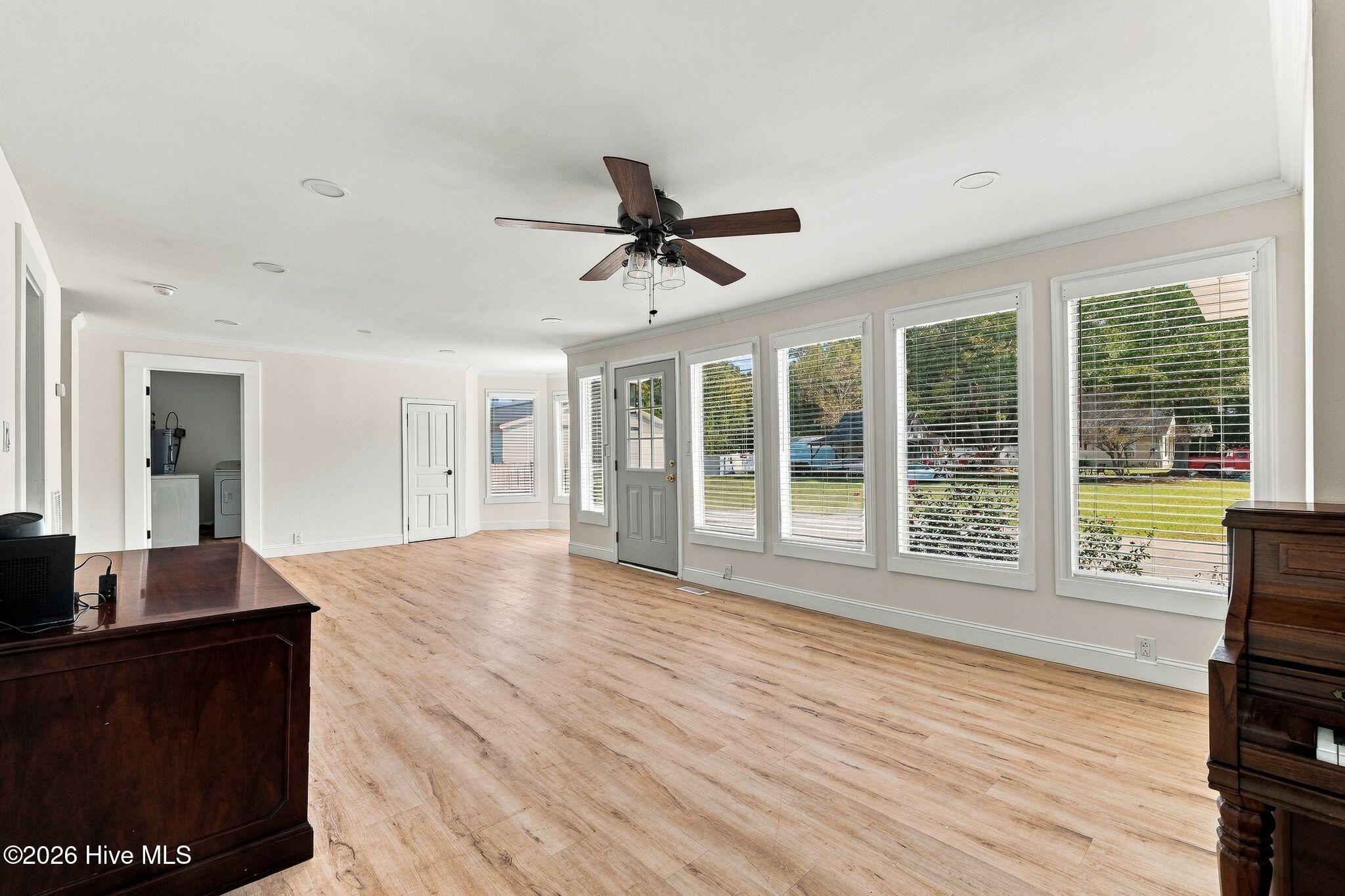 448 W Stewart Street Property Photo 2