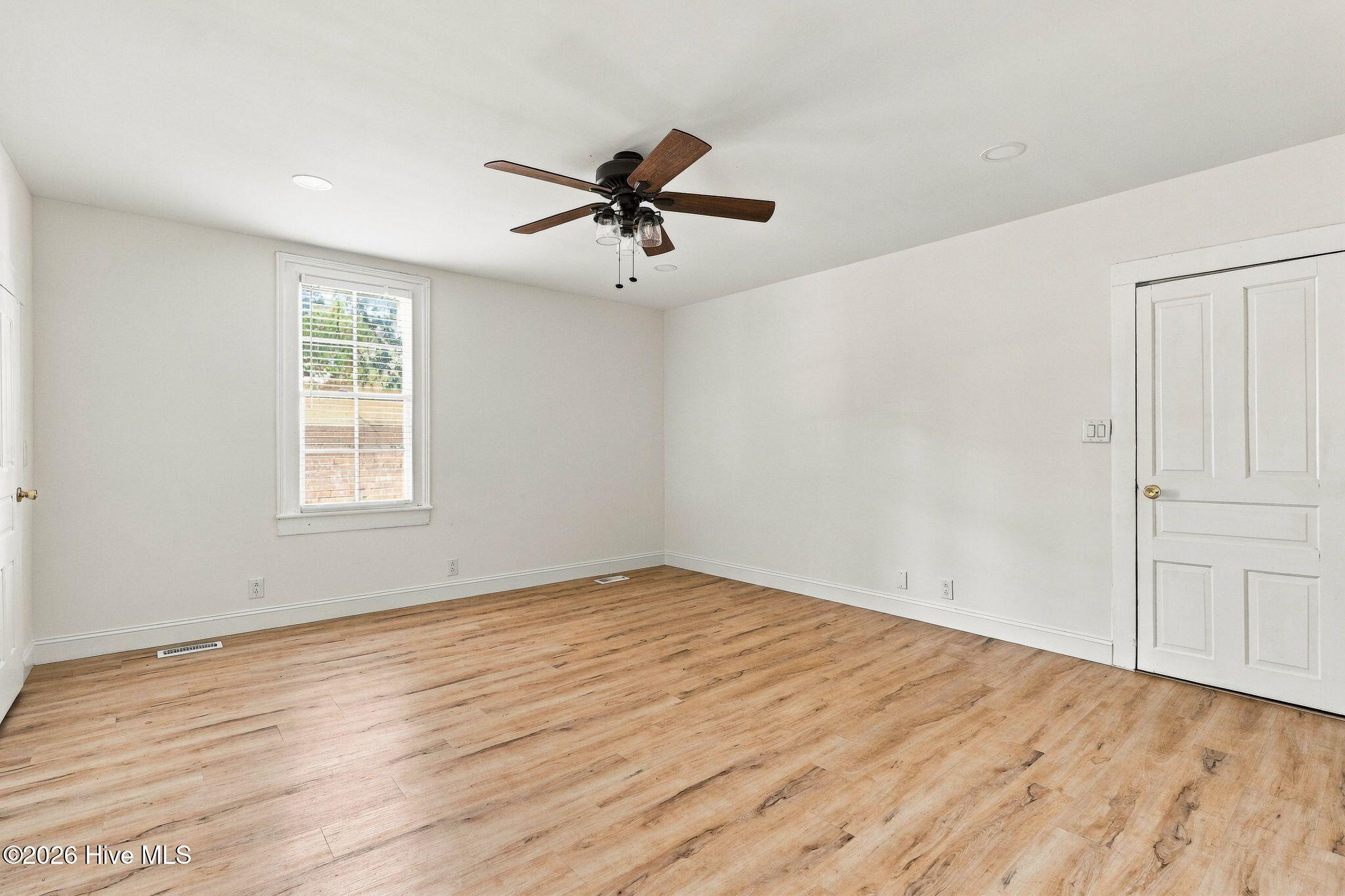 448 W Stewart Street Property Photo 11