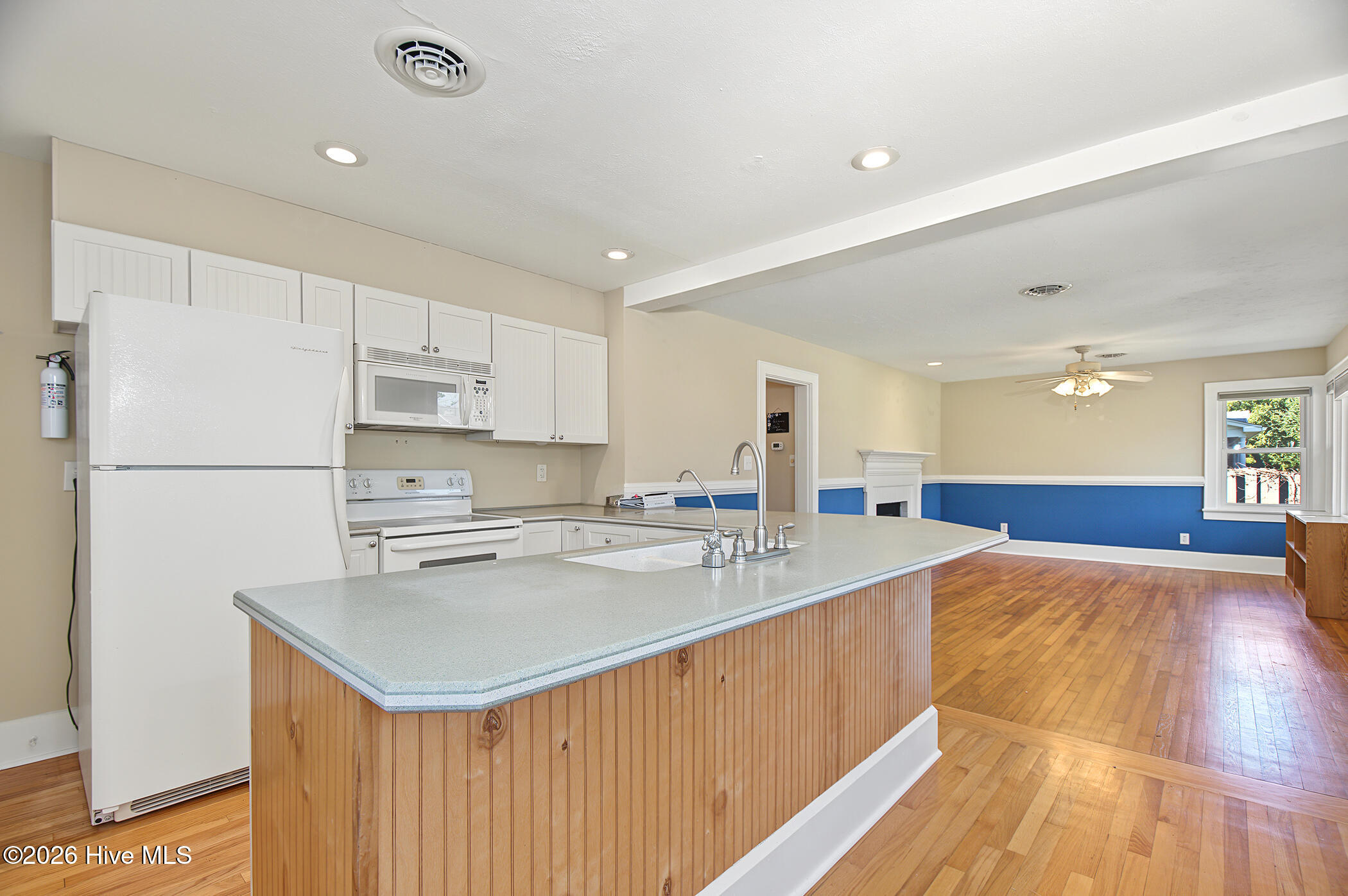 212 George Street Property Photo 9