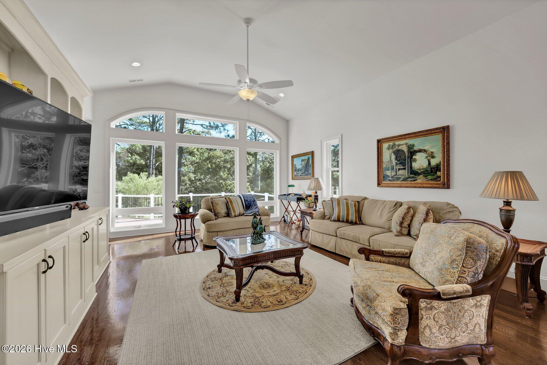 3618 Holly Harbor Drive Property Photo 5