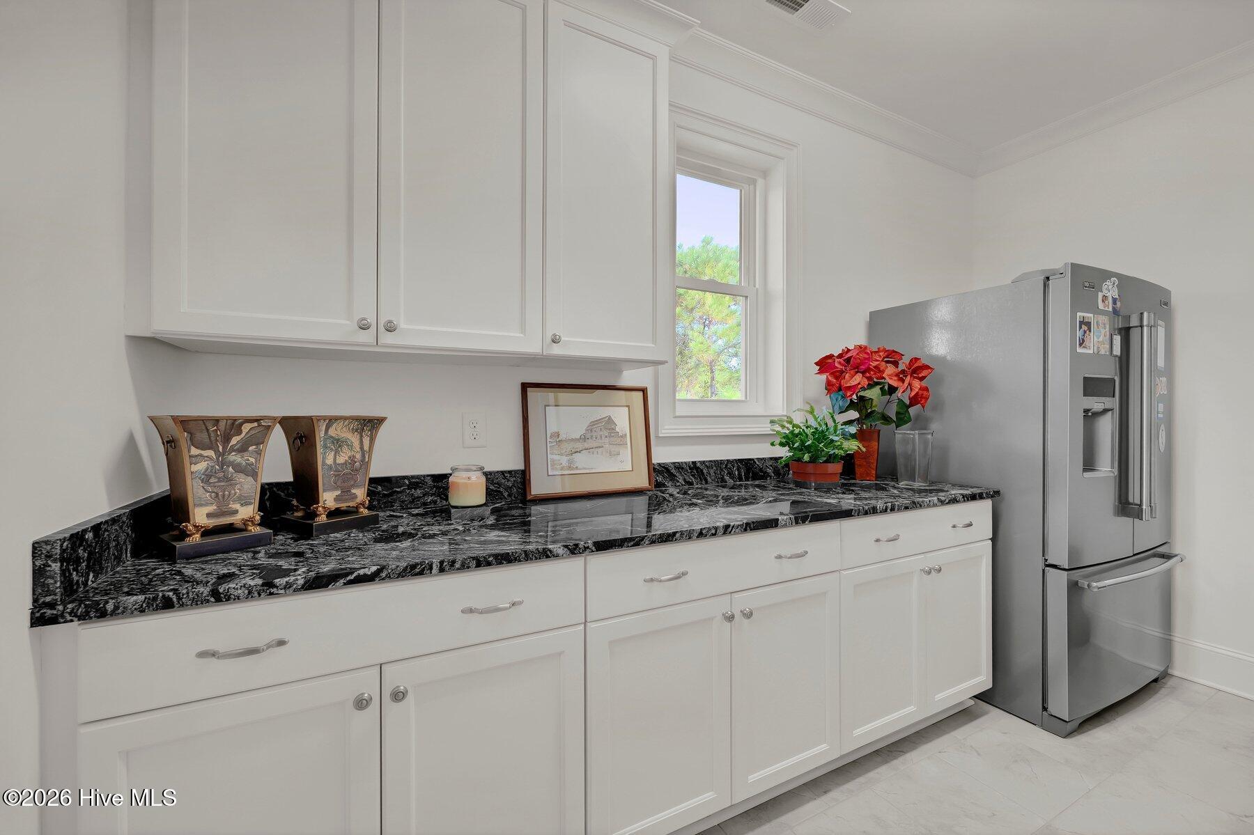 3618 Holly Harbor Drive Property Photo 10