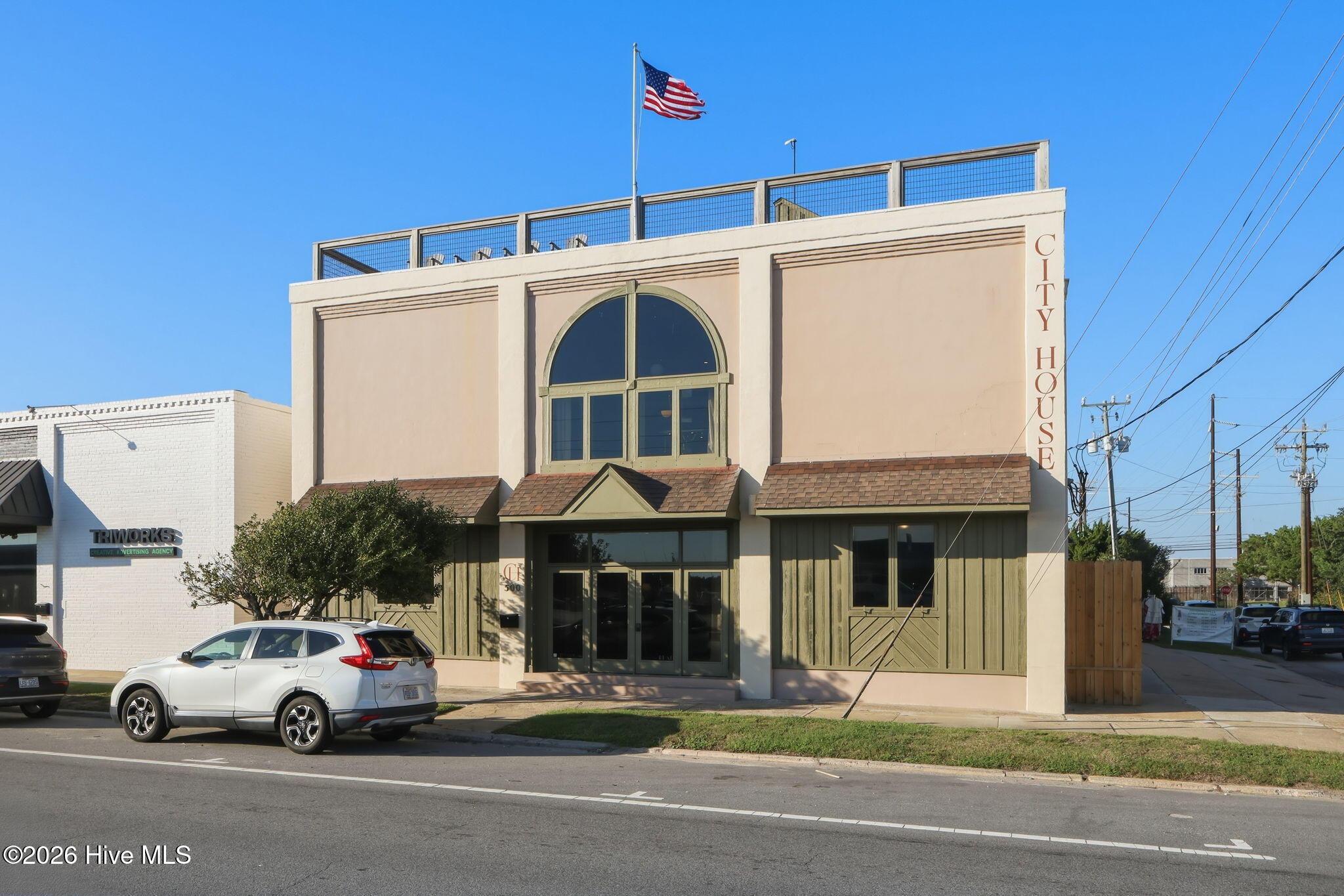 500 Arendell Street Property Photo 1