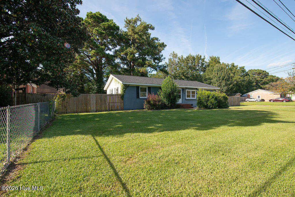 114 Shamrock Drive Property Photo 1