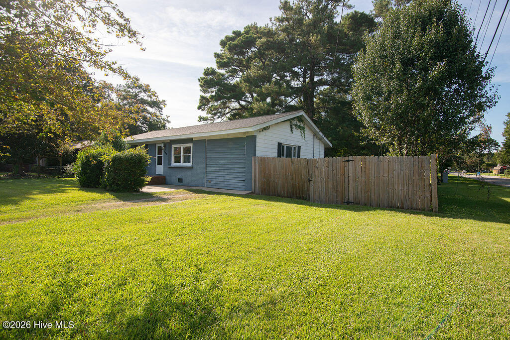 114 Shamrock Drive Property Photo 3