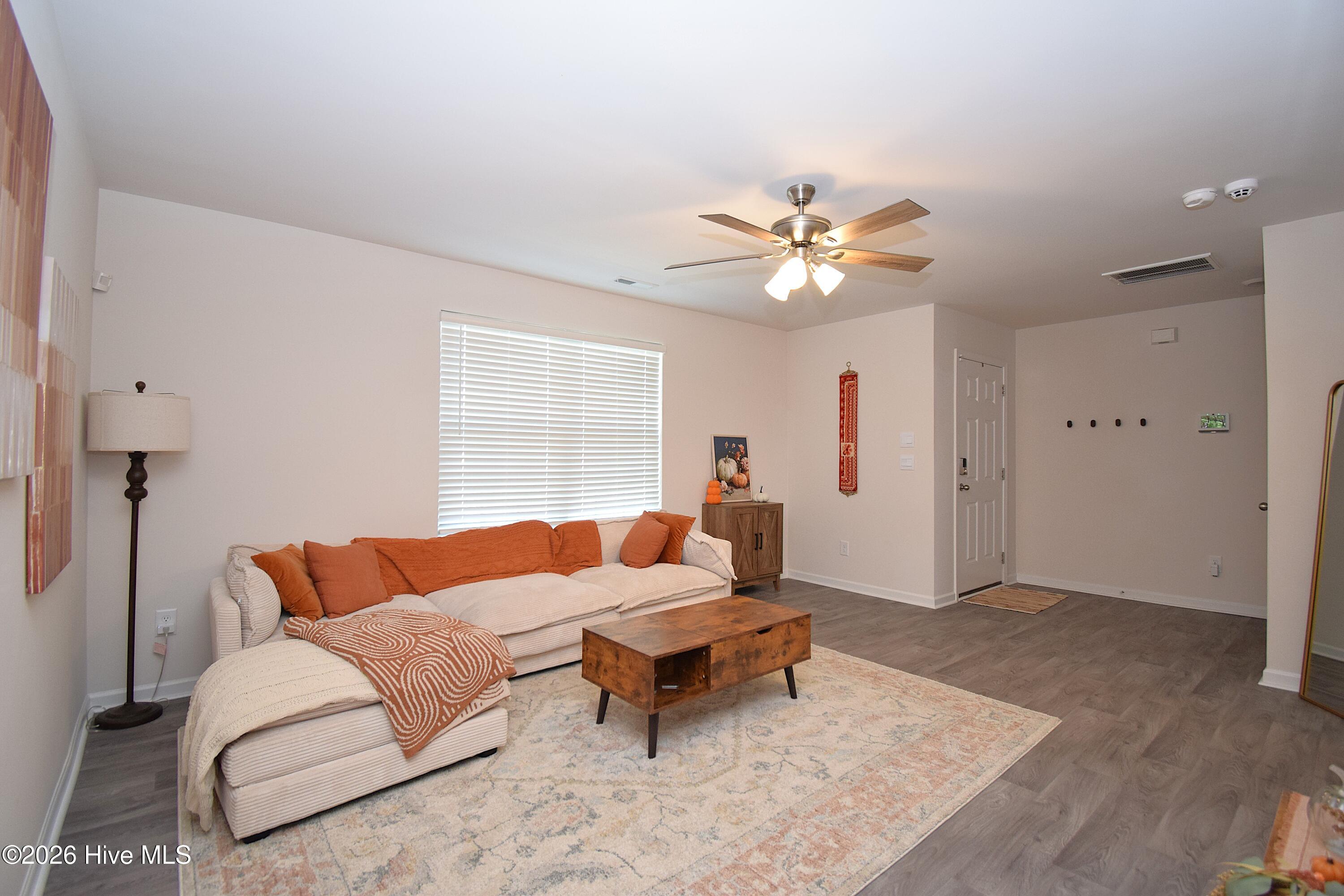 4125 Laurel Ridge Drive E Property Photo 5