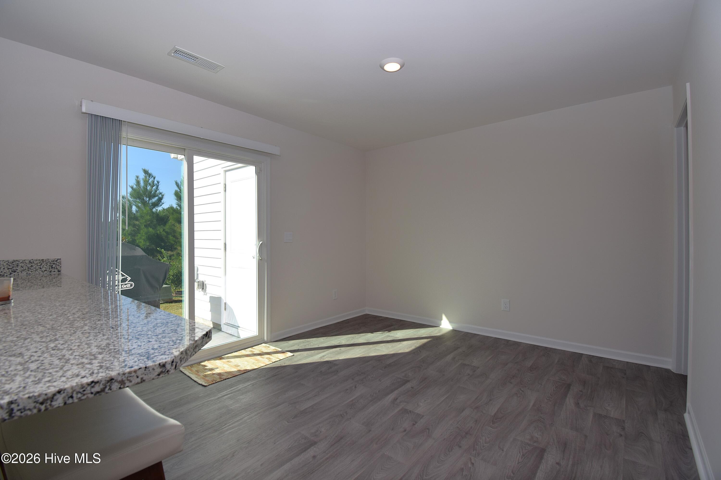 4125 Laurel Ridge Drive E Property Photo 11