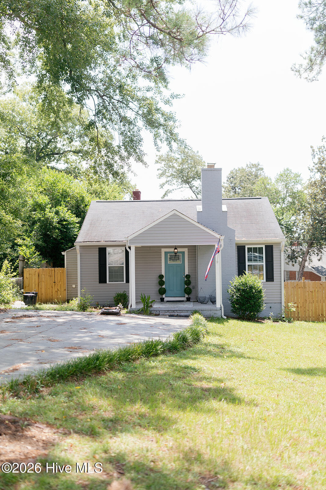 1720 Oak Drive Property Photo 1