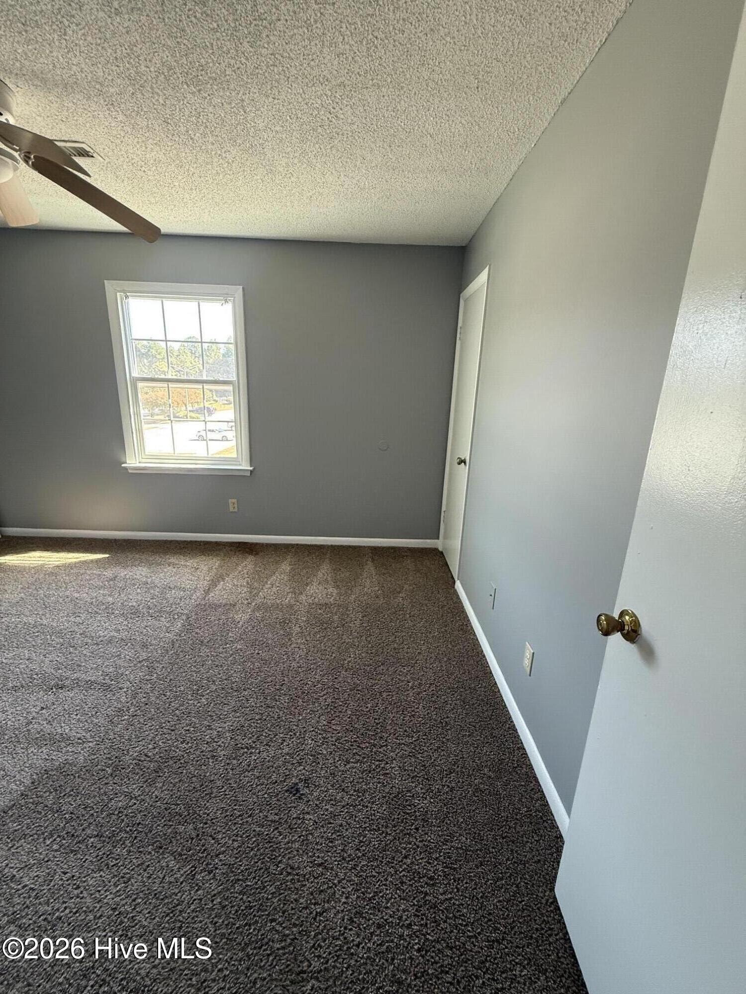 906 Verdant Drive B Property Photo 10