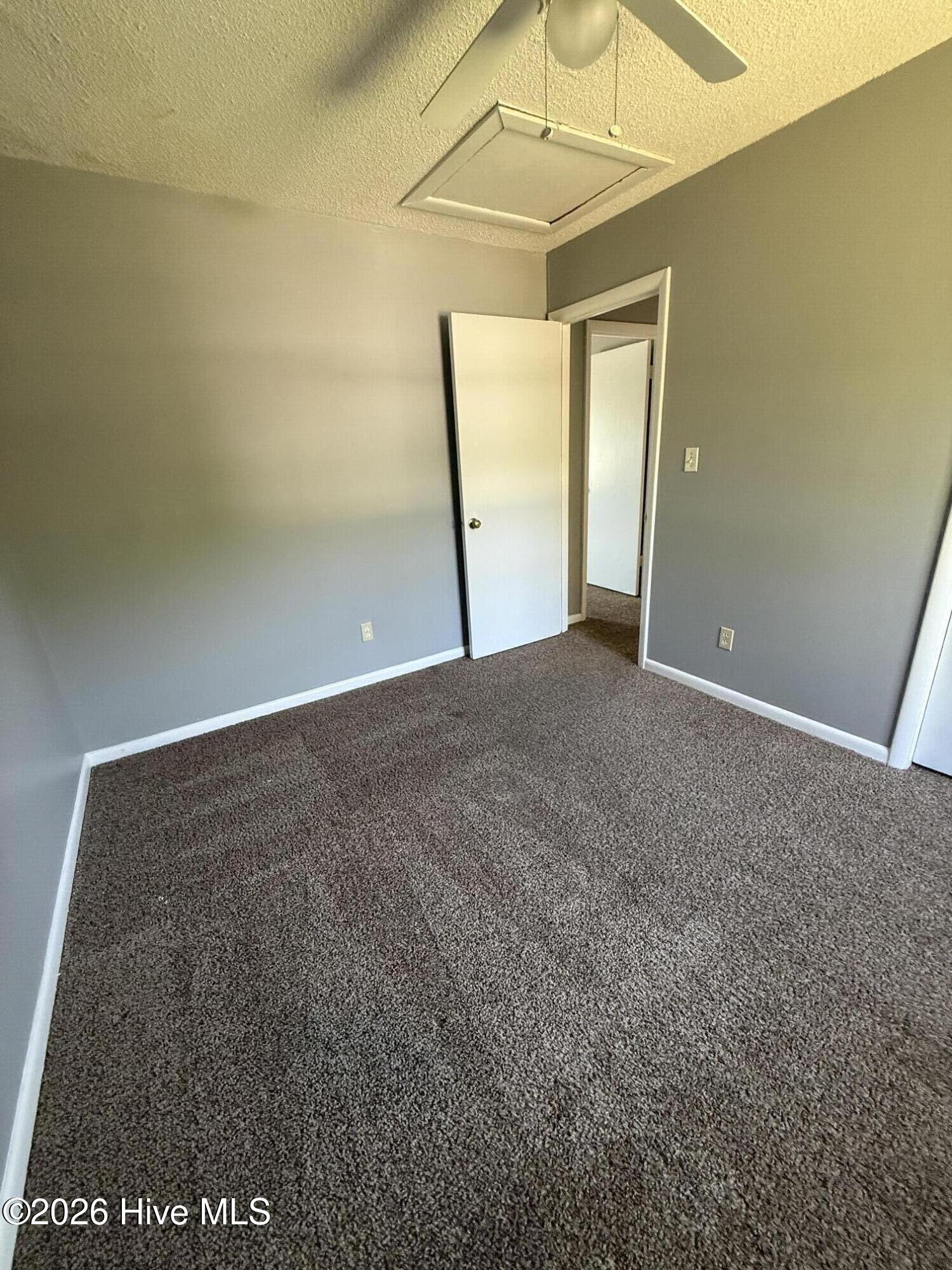 906 Verdant Drive B Property Photo 12