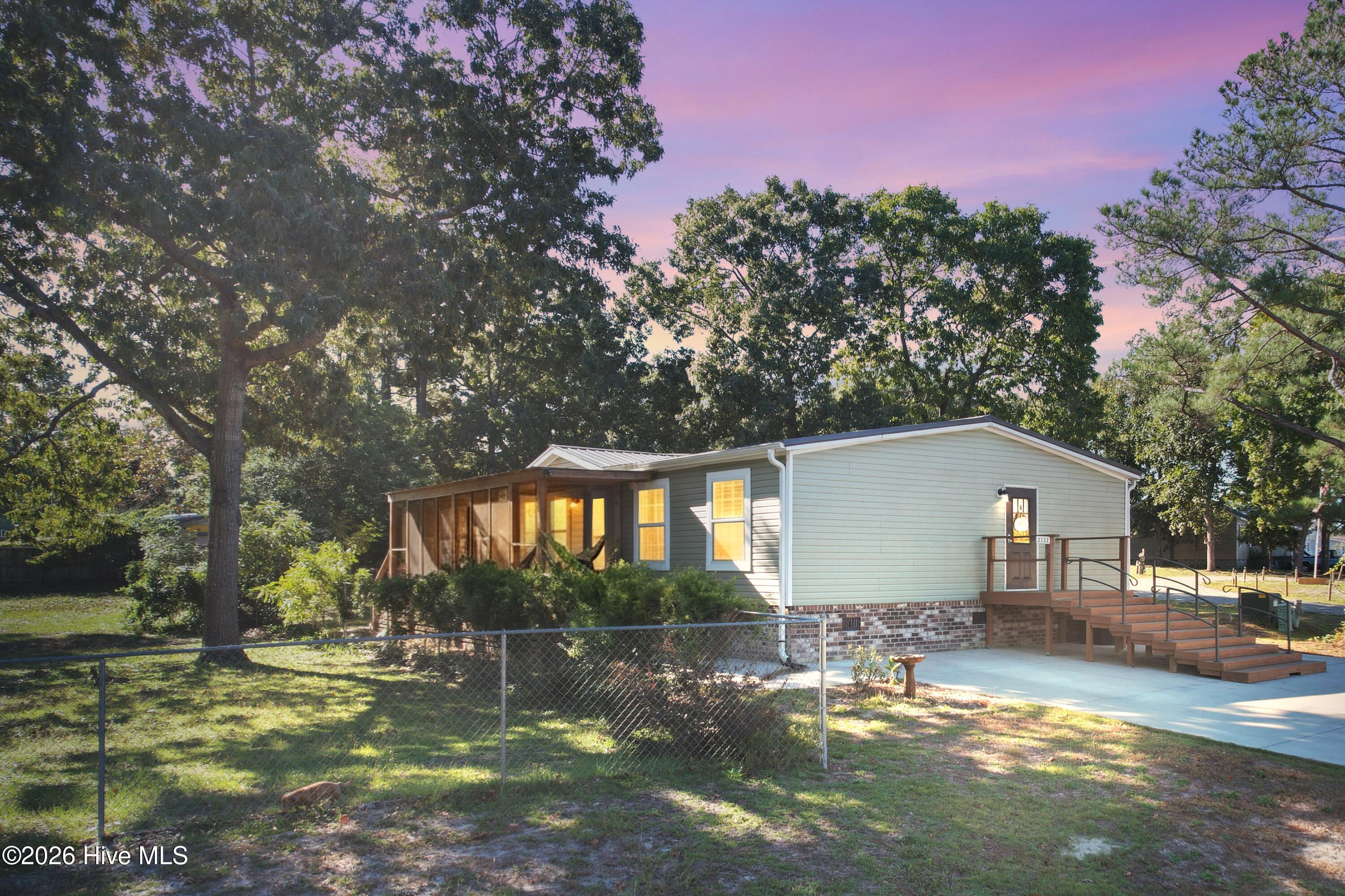 2122 Lakeside Avenue Sw Property Photo 2