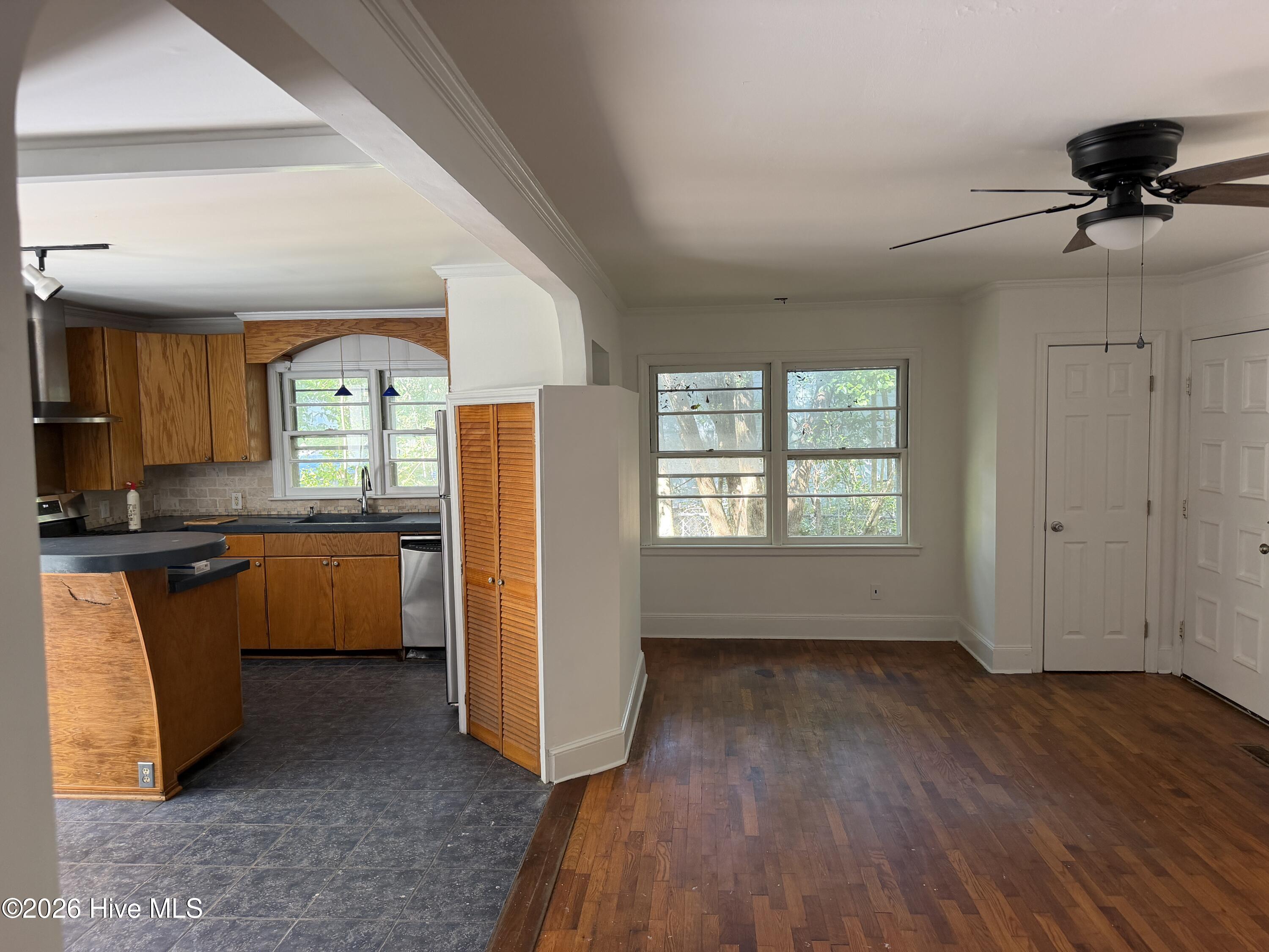 4022 Wilshire Boulevard Property Photo 6
