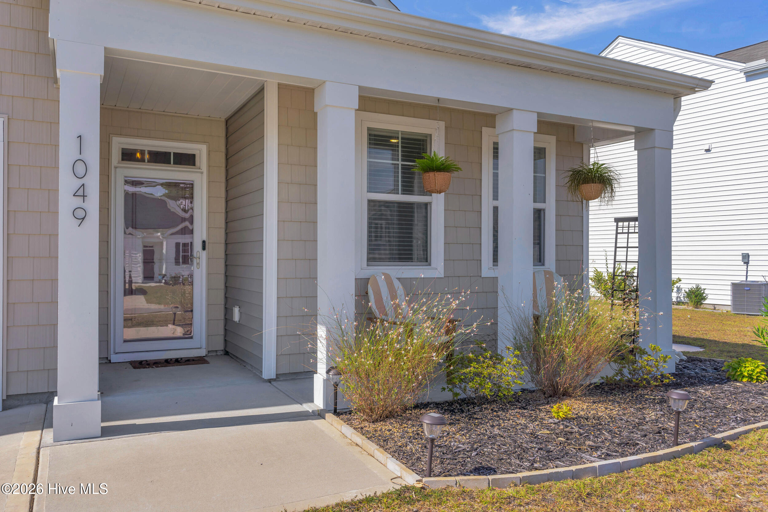 1049 Burled Oak Rdg Lp Se Property Photo 4