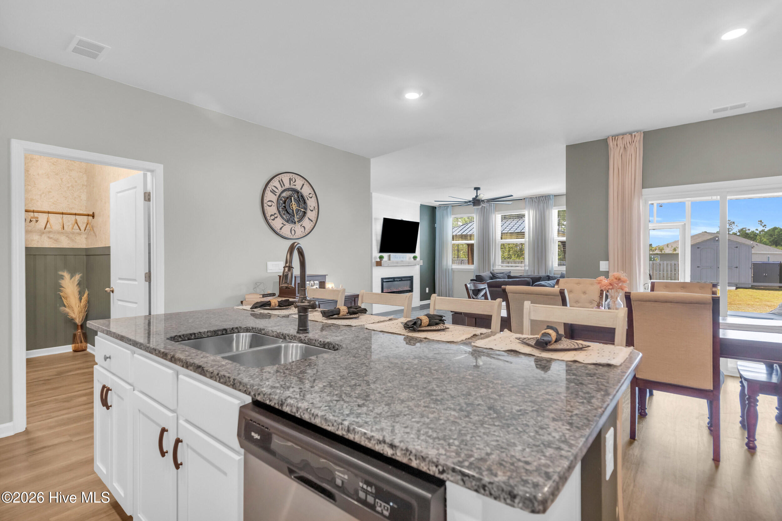 1049 Burled Oak Rdg Lp Se Property Photo 16