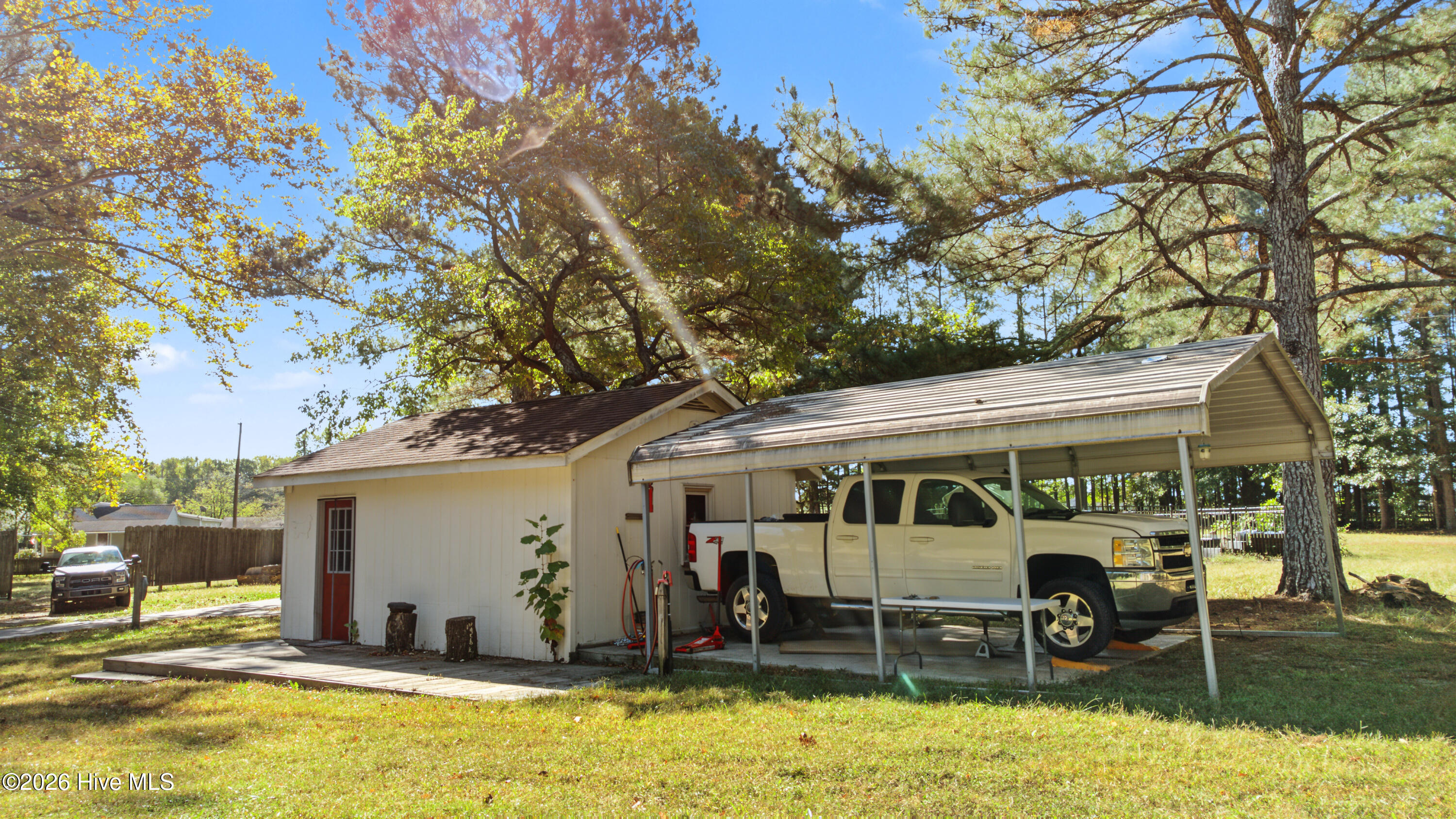 735 Daniels Road Property Photo 46