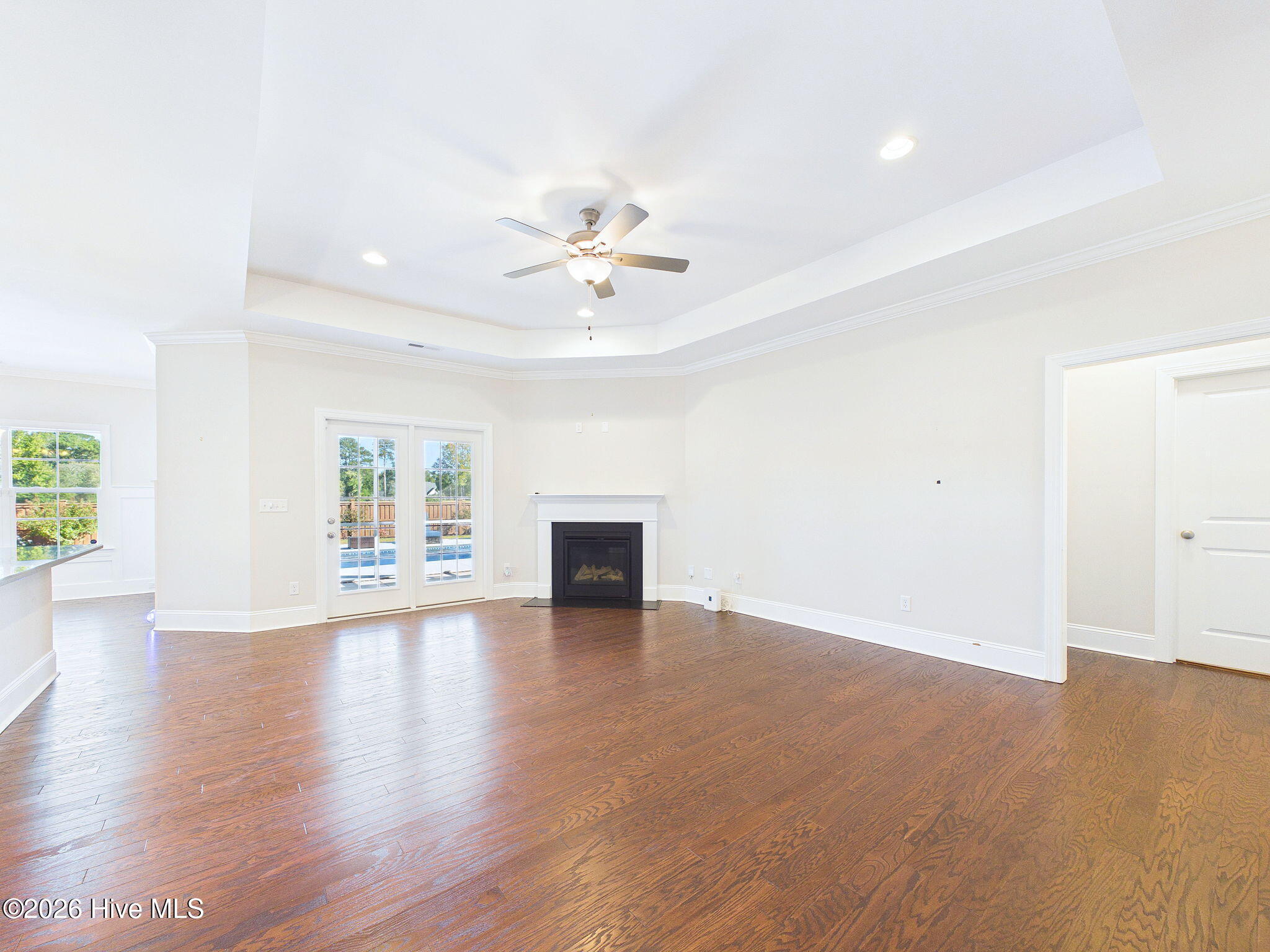 2436 Lakeside Circle Property Photo 8
